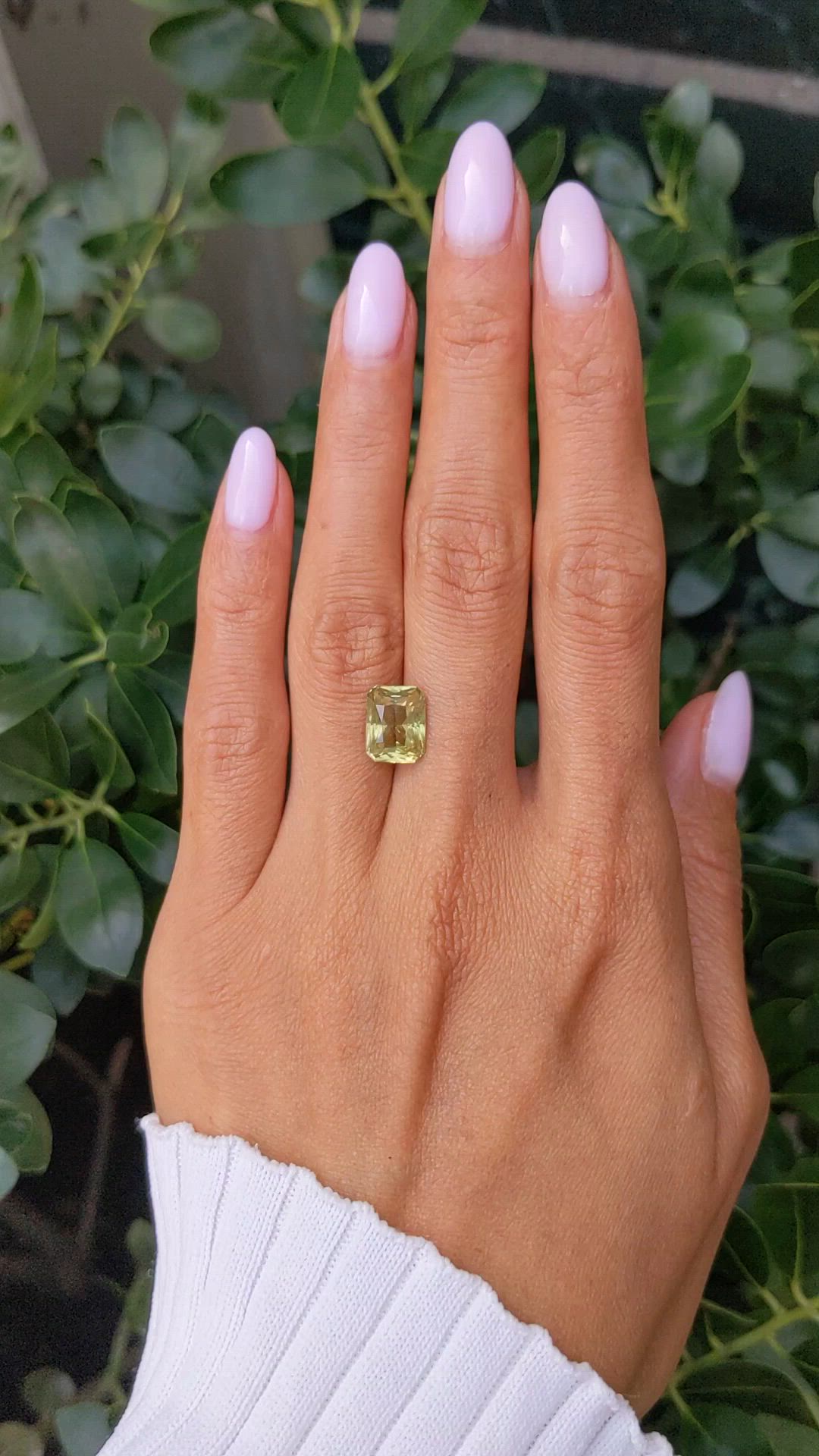 4.50 Ct. Yellowish Green Chrysoberyl from Ceylon (Sri Lanka) Size Video
