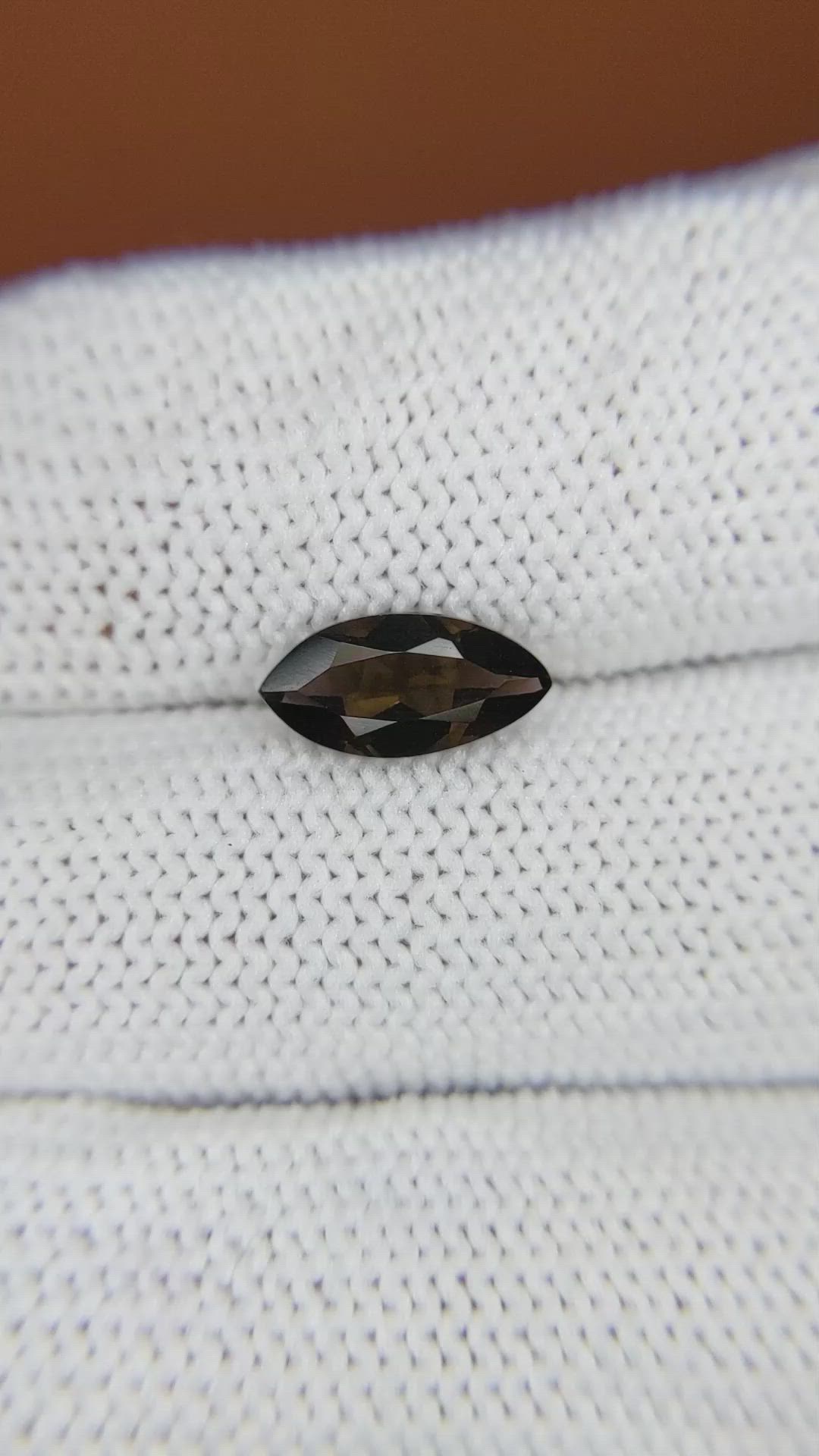 1.00 Ct. Brown Smoky Quartz from Ceylon (Sri Lanka) Size Video