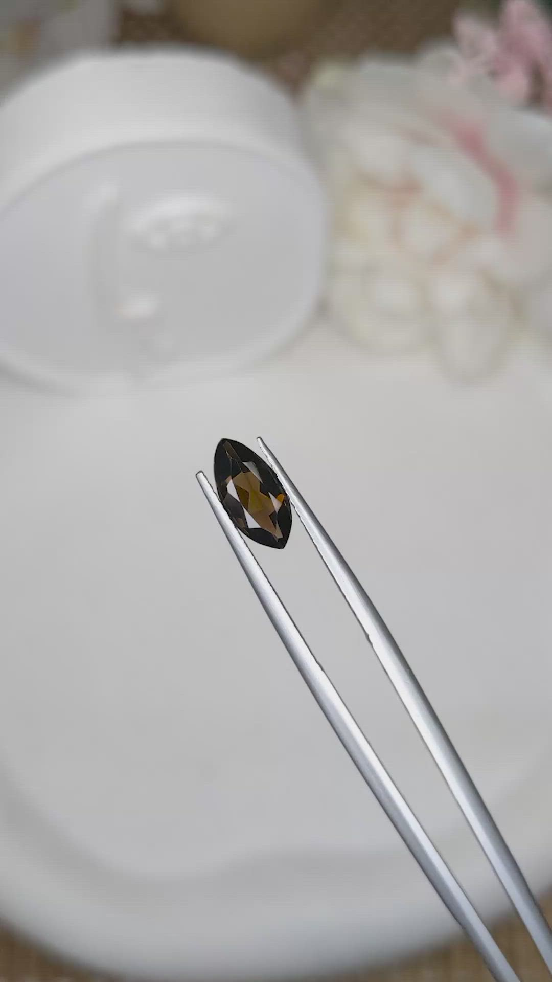 1.00 Ct. Brown Smoky Quartz from Ceylon (Sri Lanka) Size Video