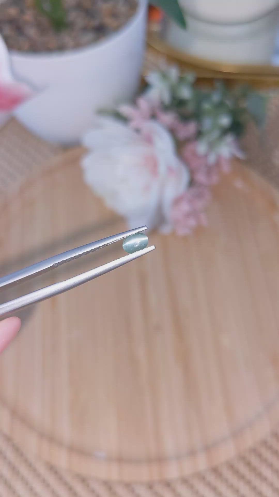 0.47 Ct. Cabochon Alexandrite from Ceylon (Sri Lanka) Size Video