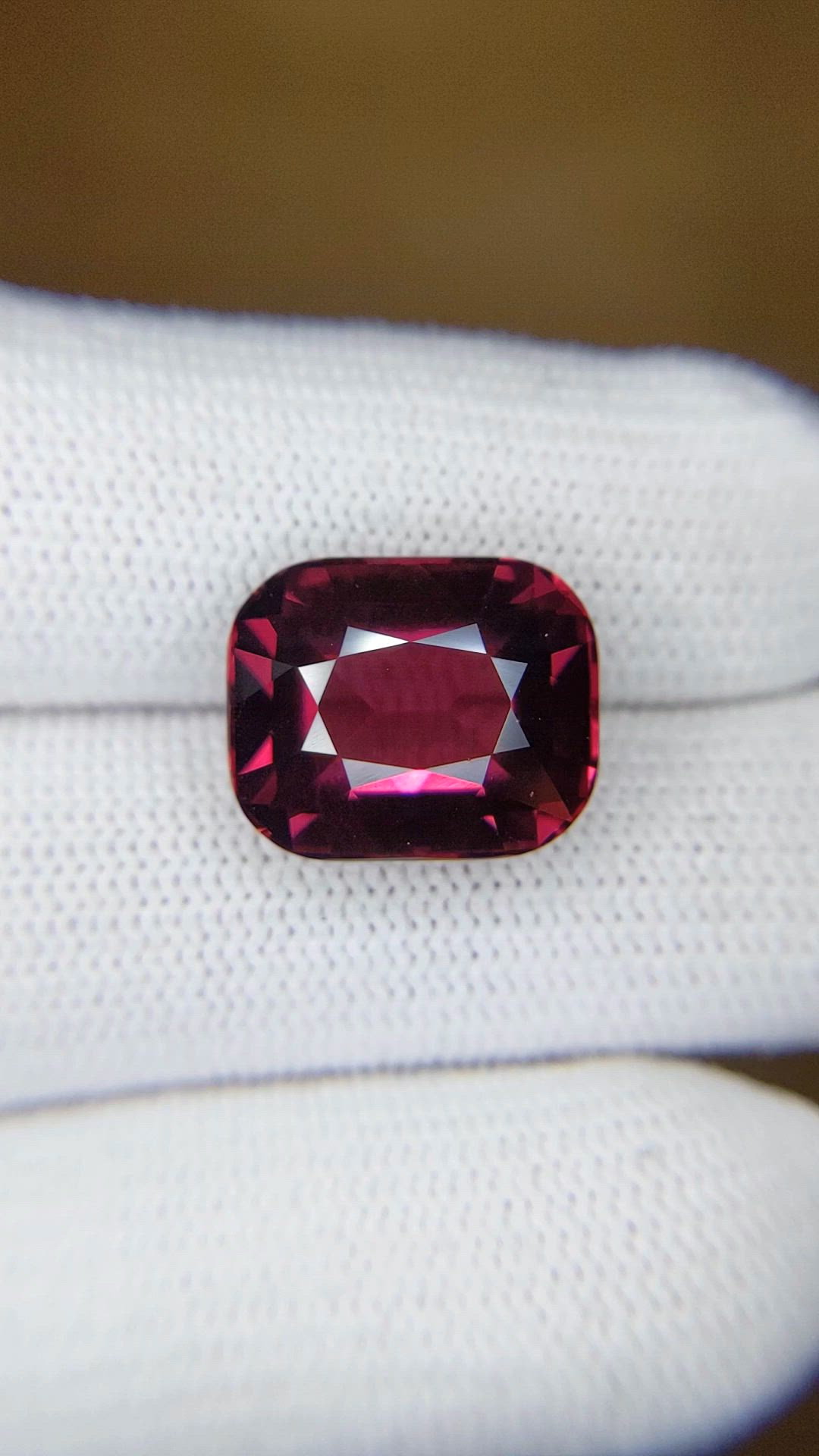 11.30 Ct. Purplish Red Garnet from Ceylon (Sri Lanka) Size Video