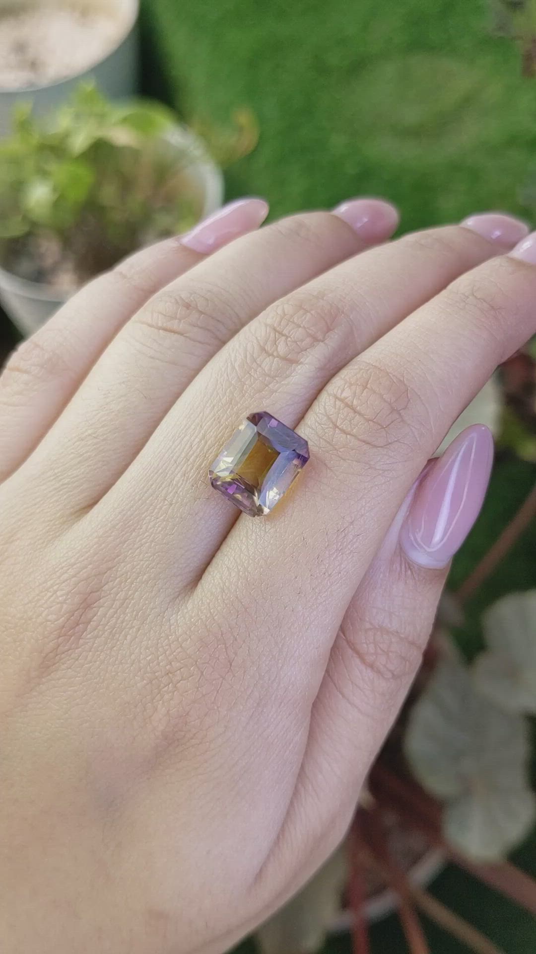 6.57 Ct. Bi Color Ametrine from Ceylon (Sri Lanka) Size Video