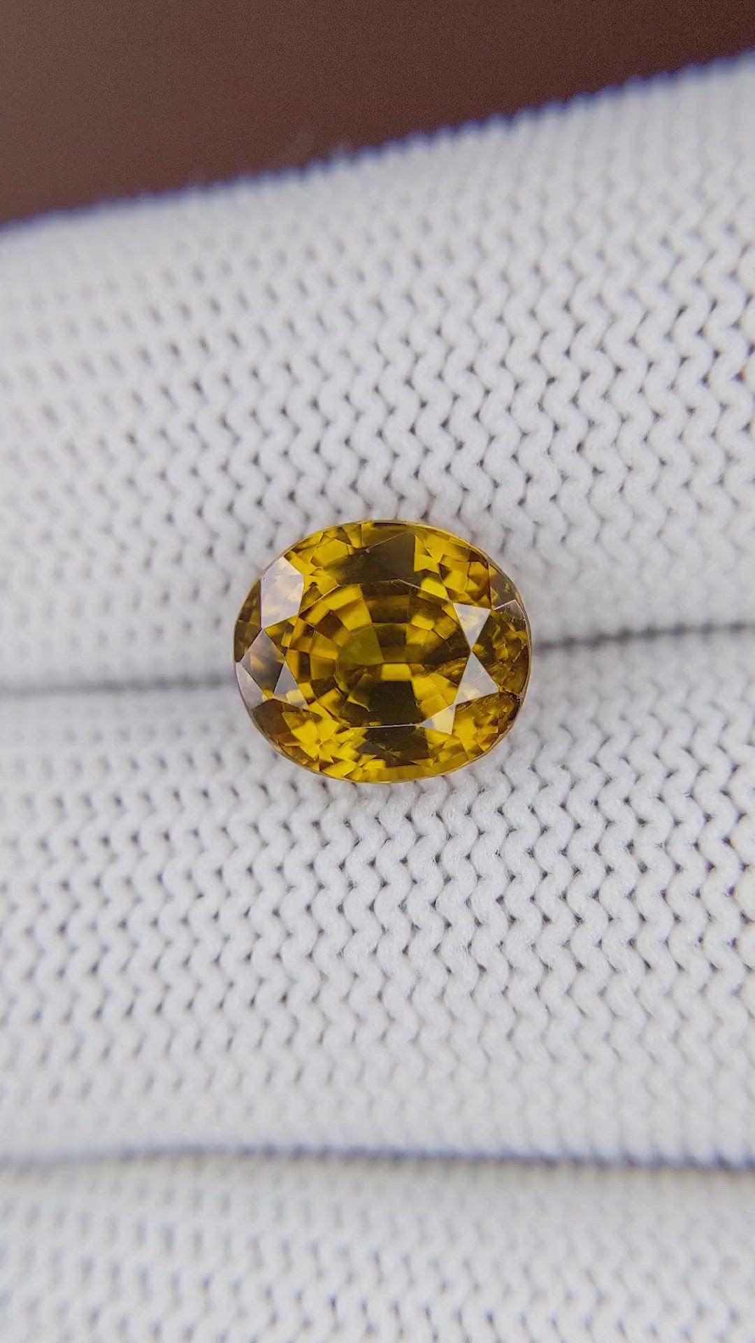 5.52 Ct. Yellowish Brown Zircon from Ceylon (Sri Lanka) Size Video
