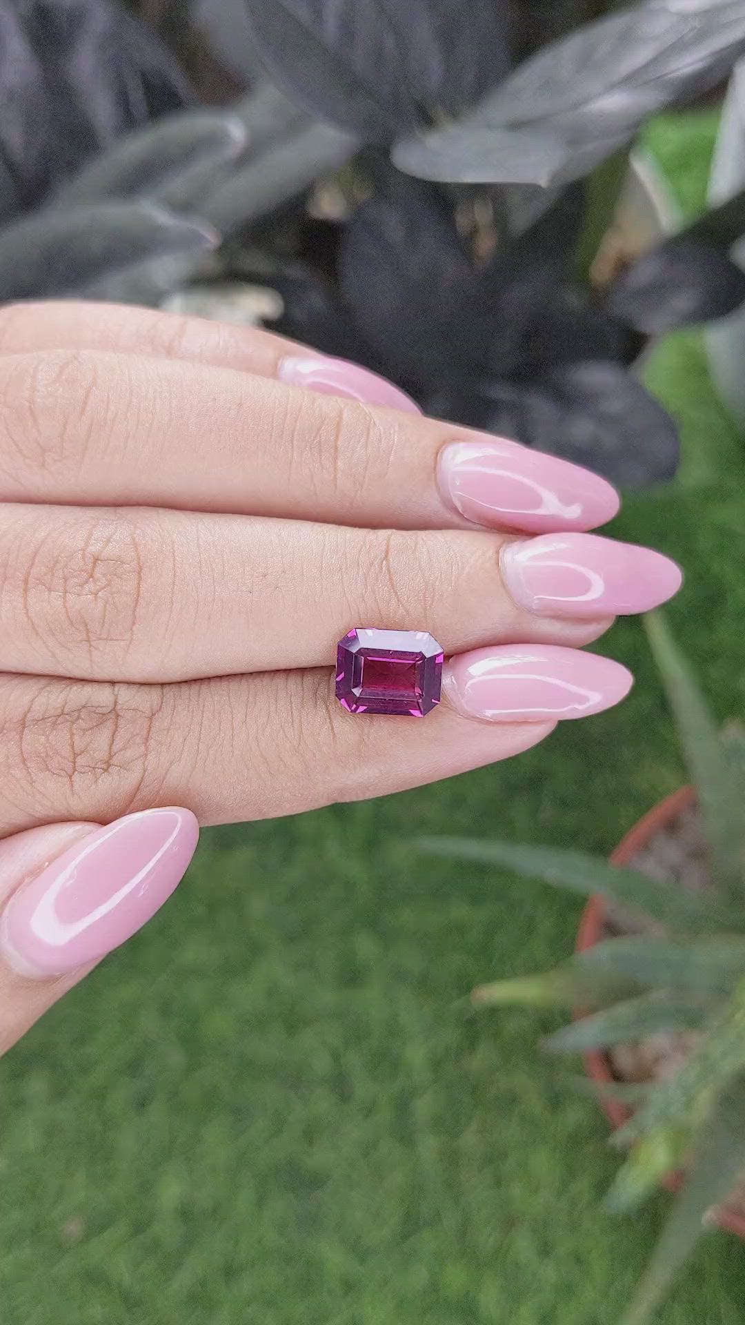 3.25 Ct. Purplish Pink Garnet from Ceylon (Sri Lanka) Size Video