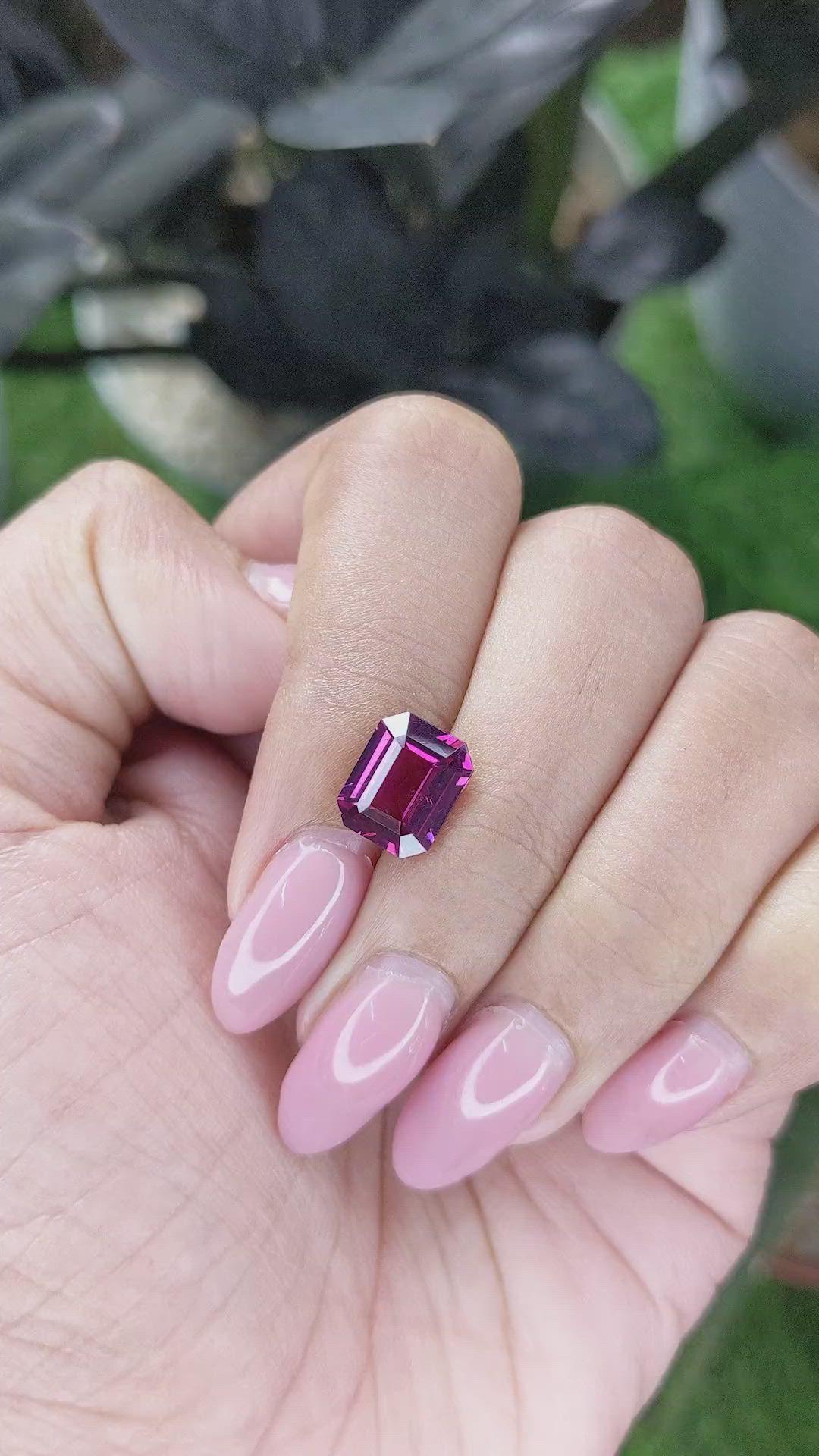 3.25 Ct. Purplish Pink Garnet from Ceylon (Sri Lanka) Size Video