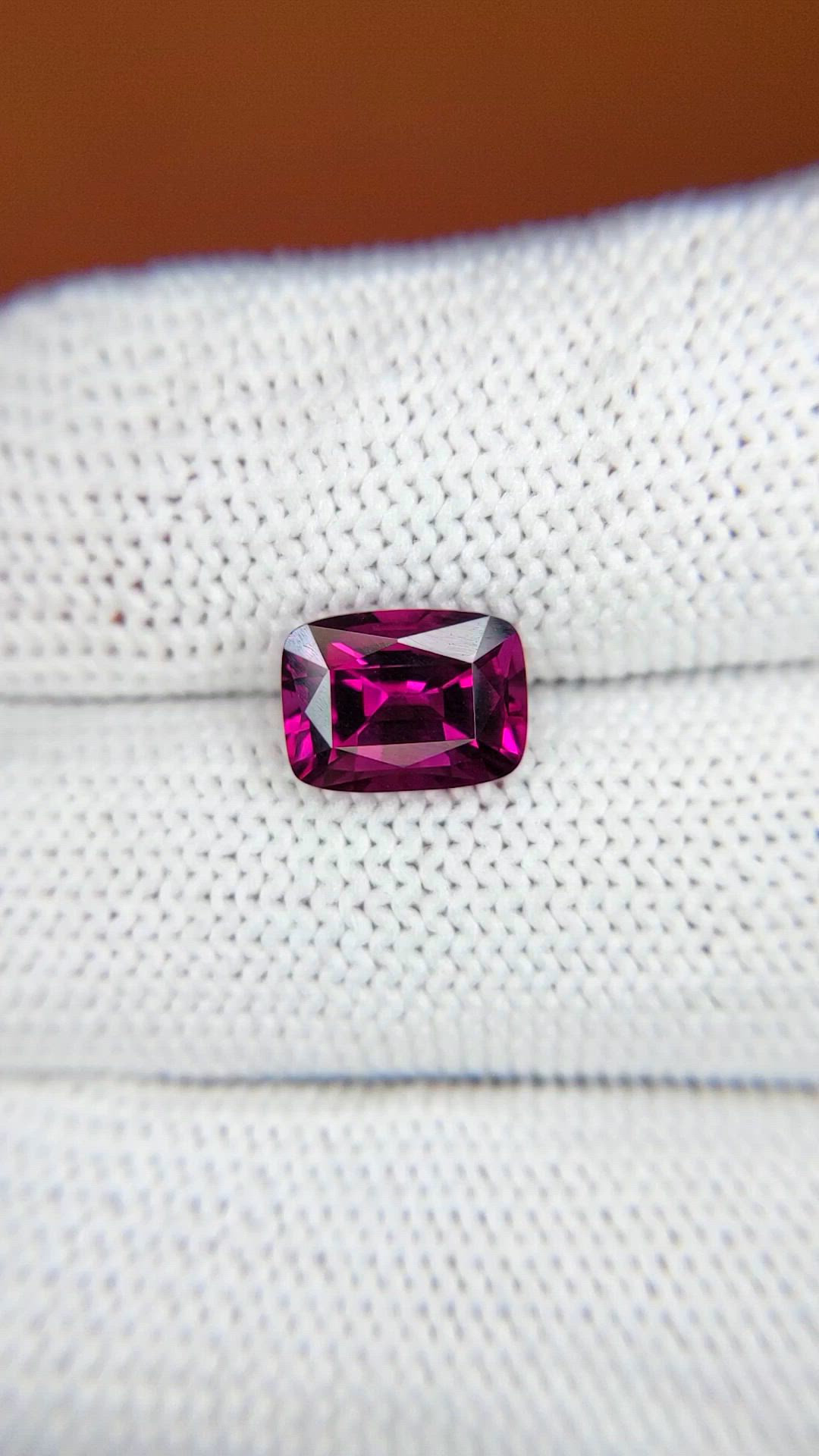 2.70 Ct. Purplish Pink Rhodolite Garnet from Ceylon (Sri Lanka) Size Video
