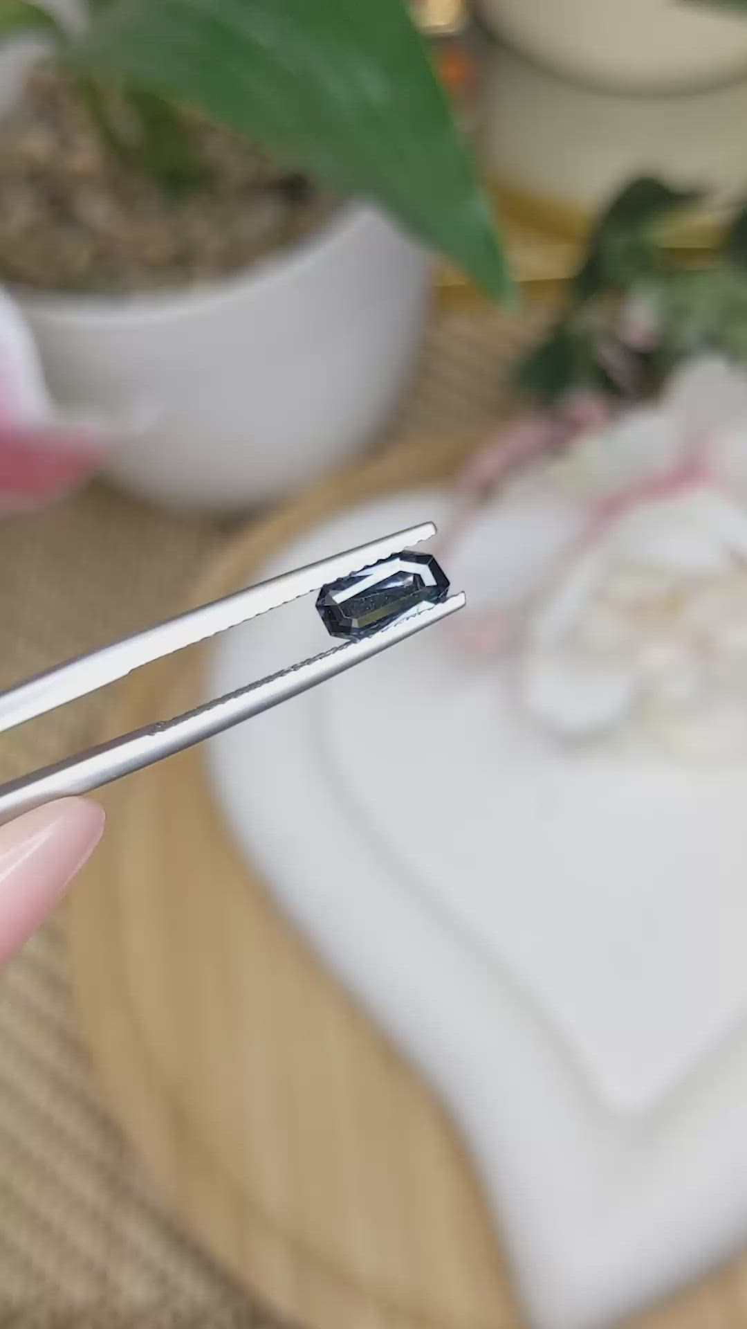 0.70 Ct. Purplish Blue Spinel from Ceylon (Sri Lanka) Size Video