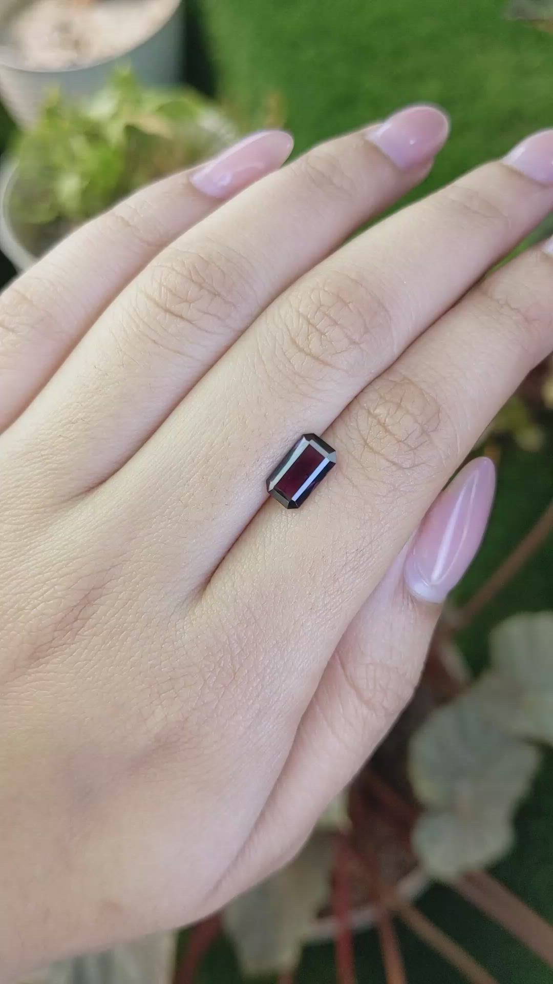1.54 Ct. Pink Spinel from Ceylon (Sri Lanka) Size Video