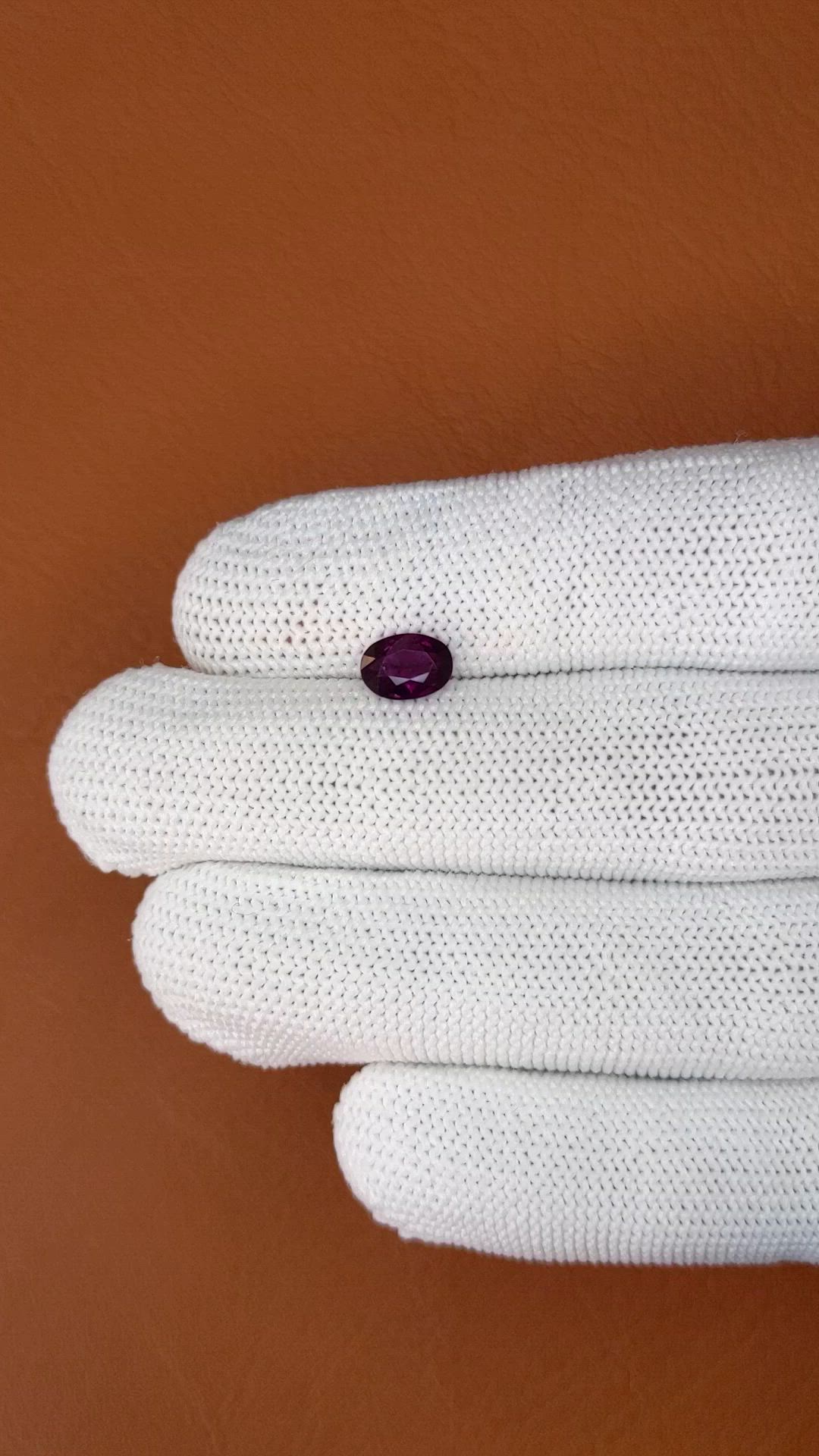 1.01 Ct. Purplish Pink Spinel from Ceylon (Sri Lanka) Size Video