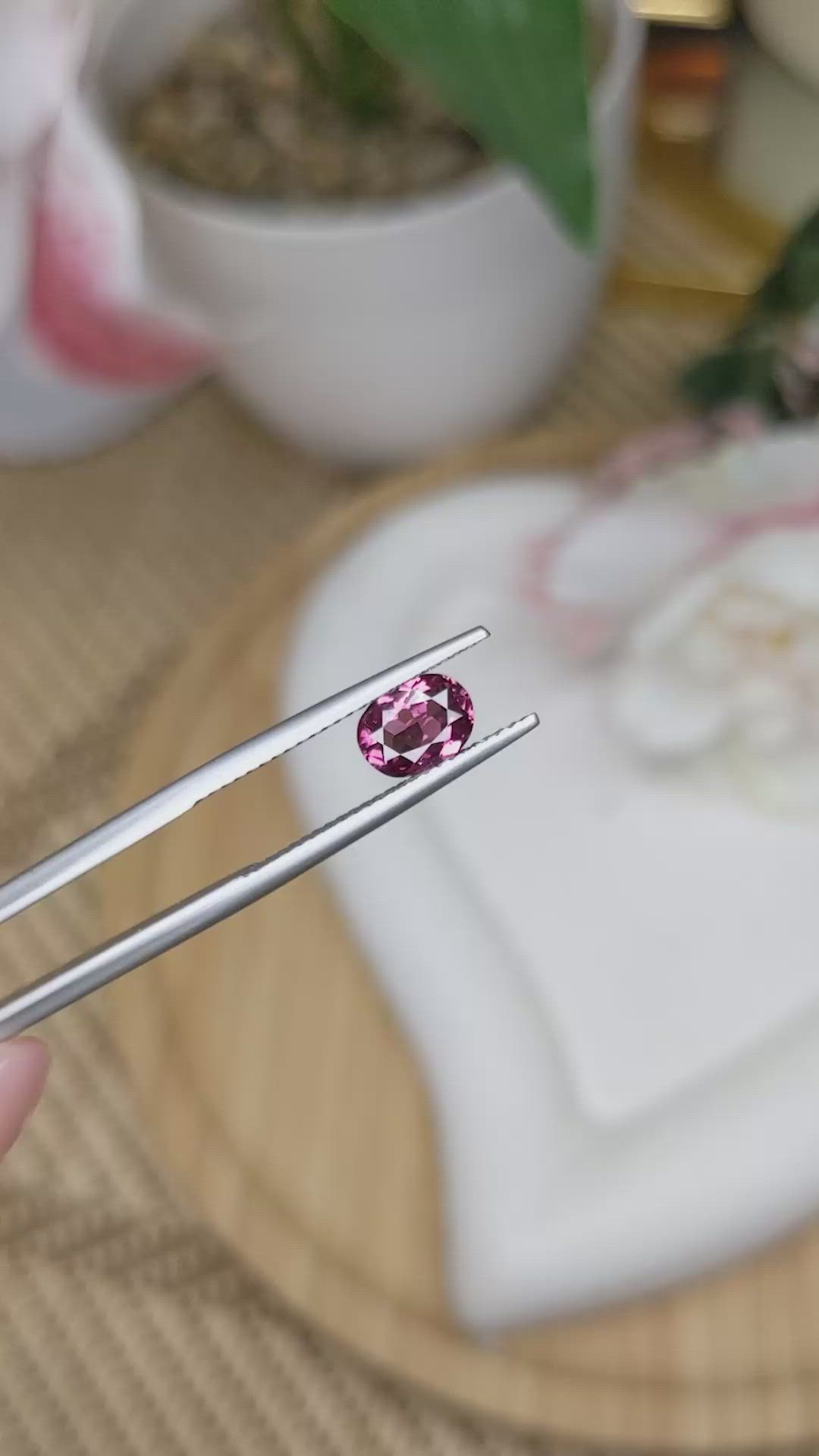 0.92 Ct. Purplish Pink Garnet from Ceylon (Sri Lanka) Size Video