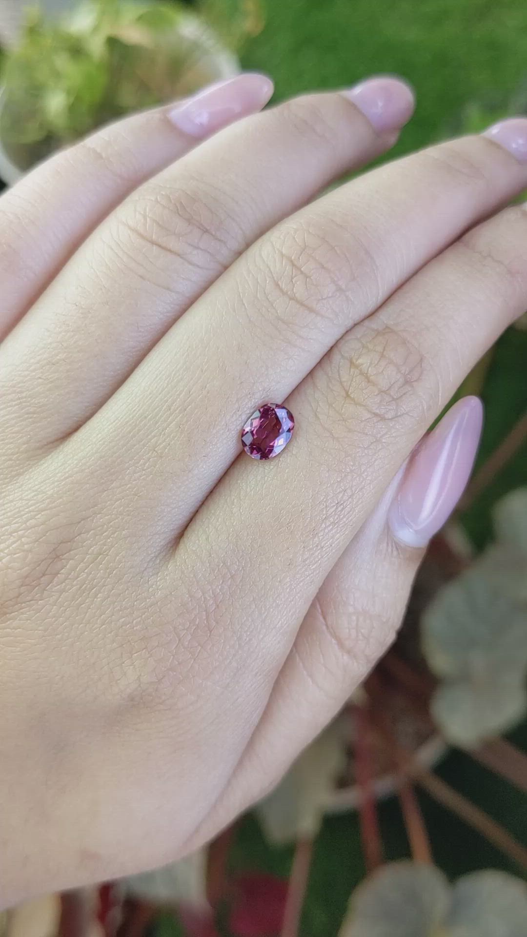 0.92 Ct. Purplish Pink Garnet from Ceylon (Sri Lanka) Size Video