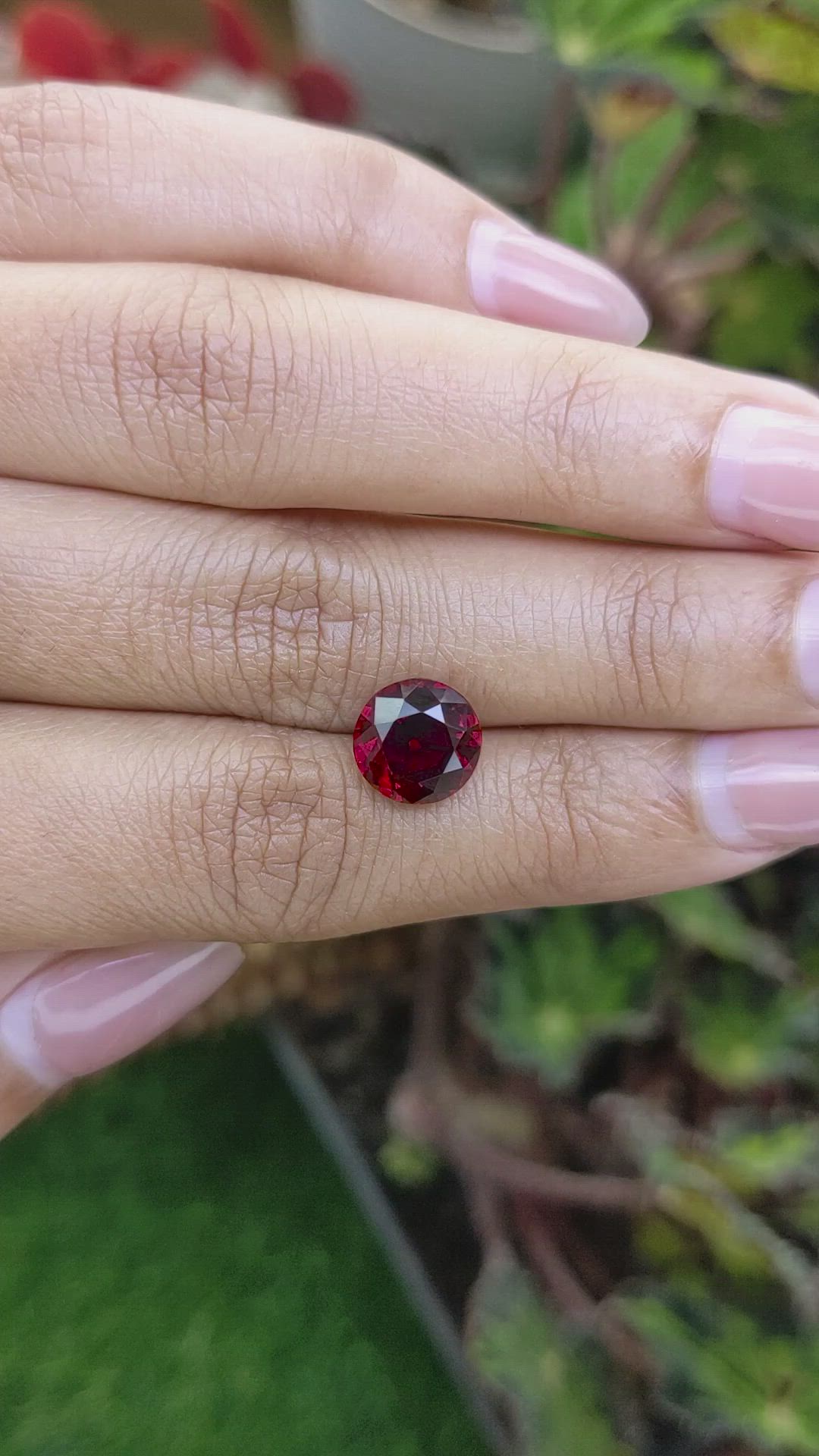 4.67 Ct. Red Garnet from Ceylon (Sri Lanka) Size Video