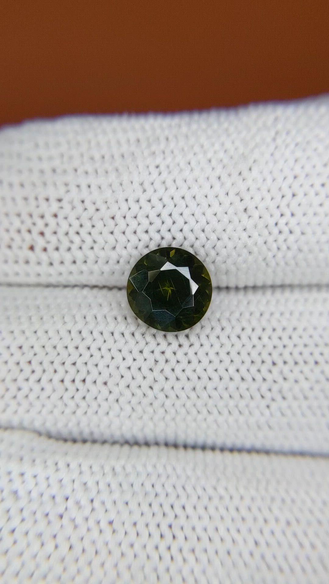 2.41 Ct. Green Zircon from Ceylon (Sri Lanka) Size Video
