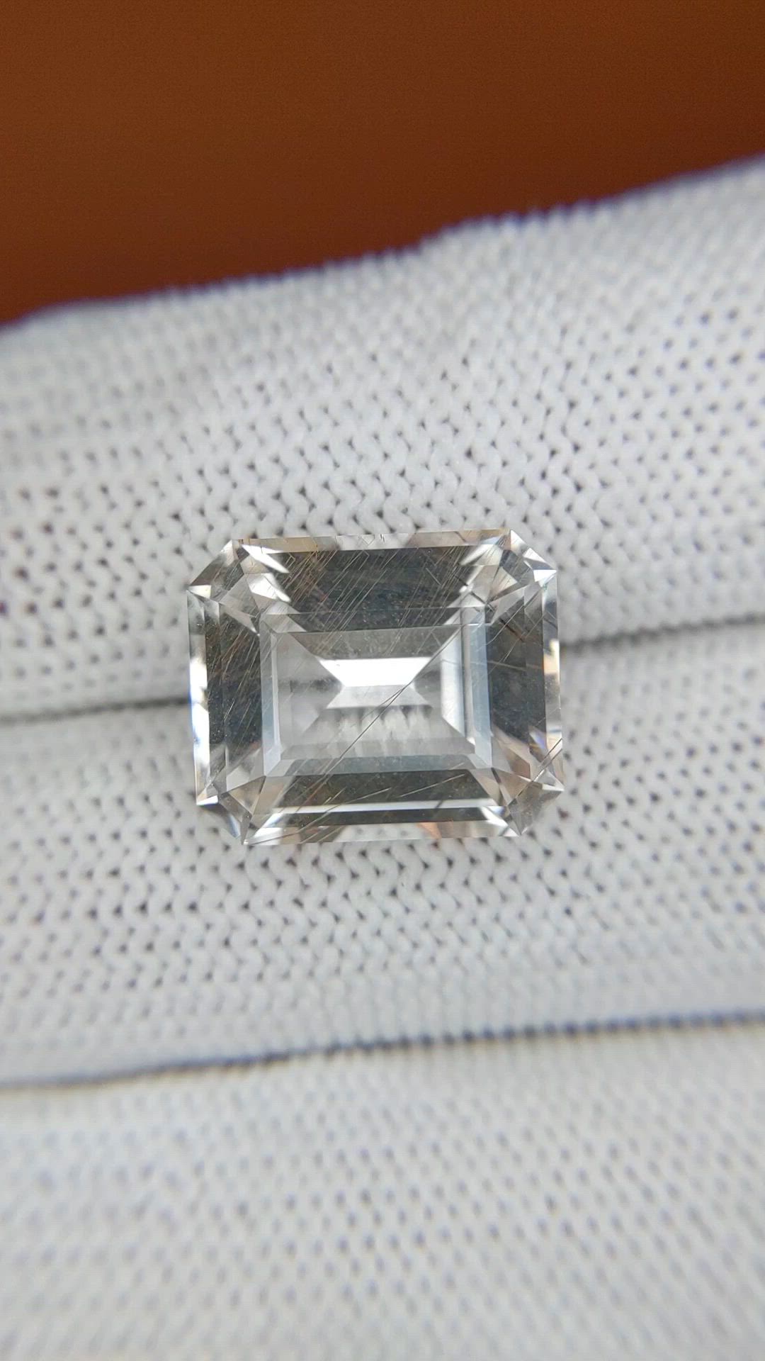 12.32 Ct. Yellow Topaz from Ceylon (Sri Lanka) Size Video