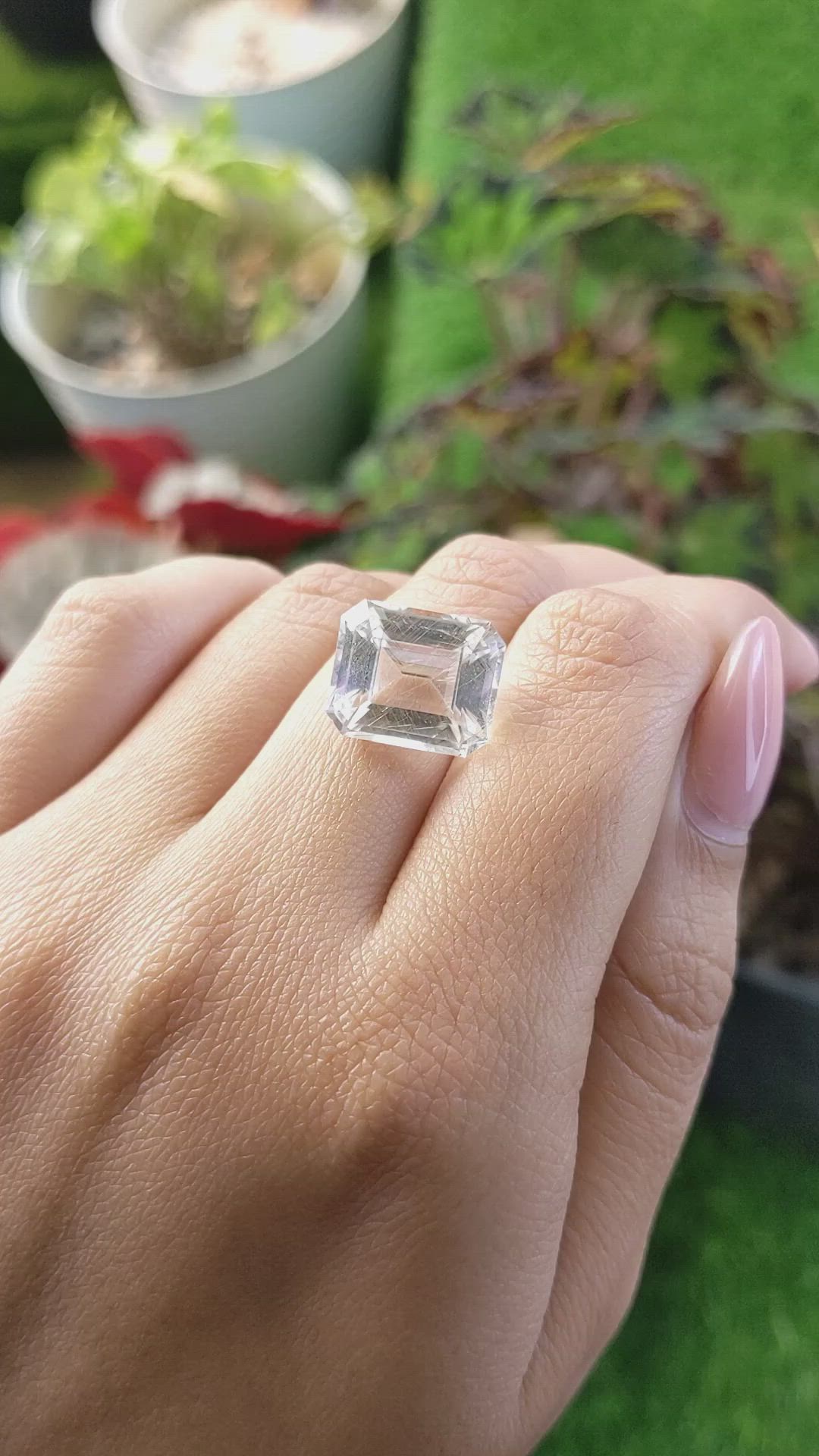 12.32 Ct. Yellow Topaz from Ceylon (Sri Lanka) Size Video