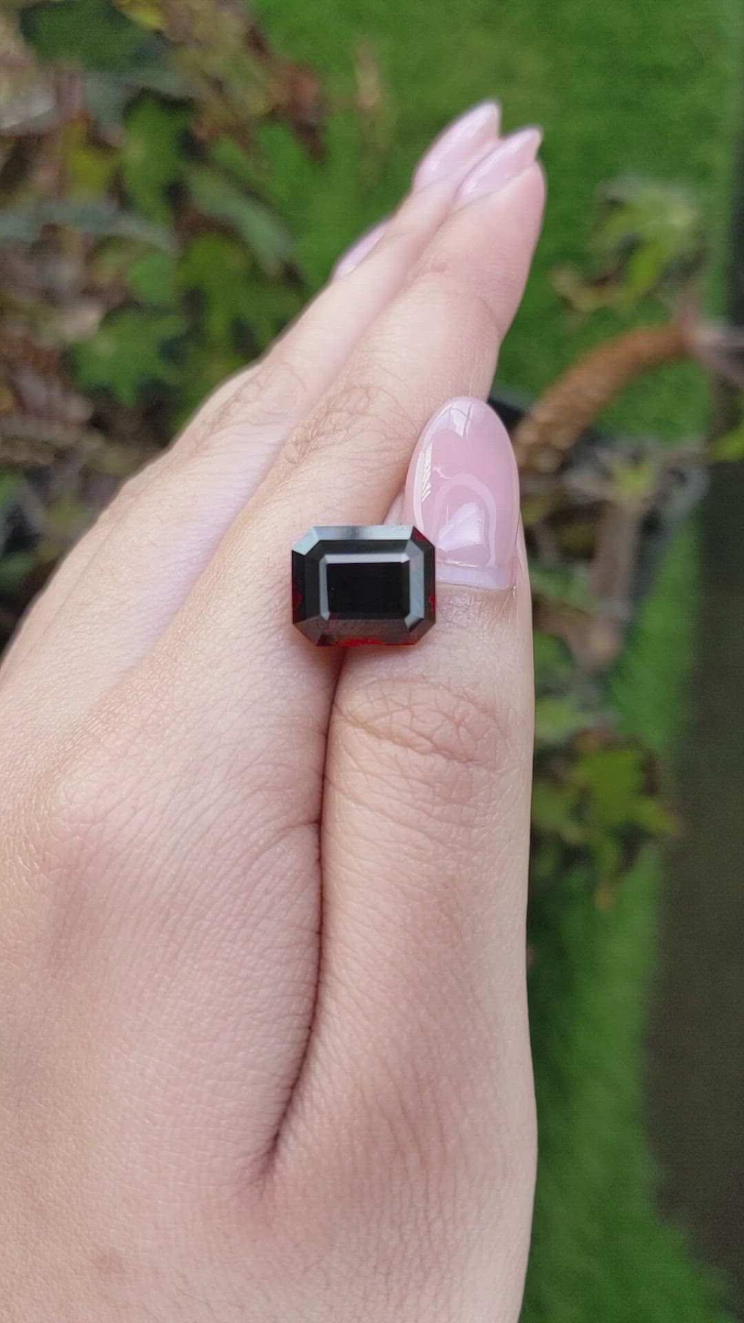 11.06 Ct. Red Garnet from Ceylon (Sri Lanka) Size Video
