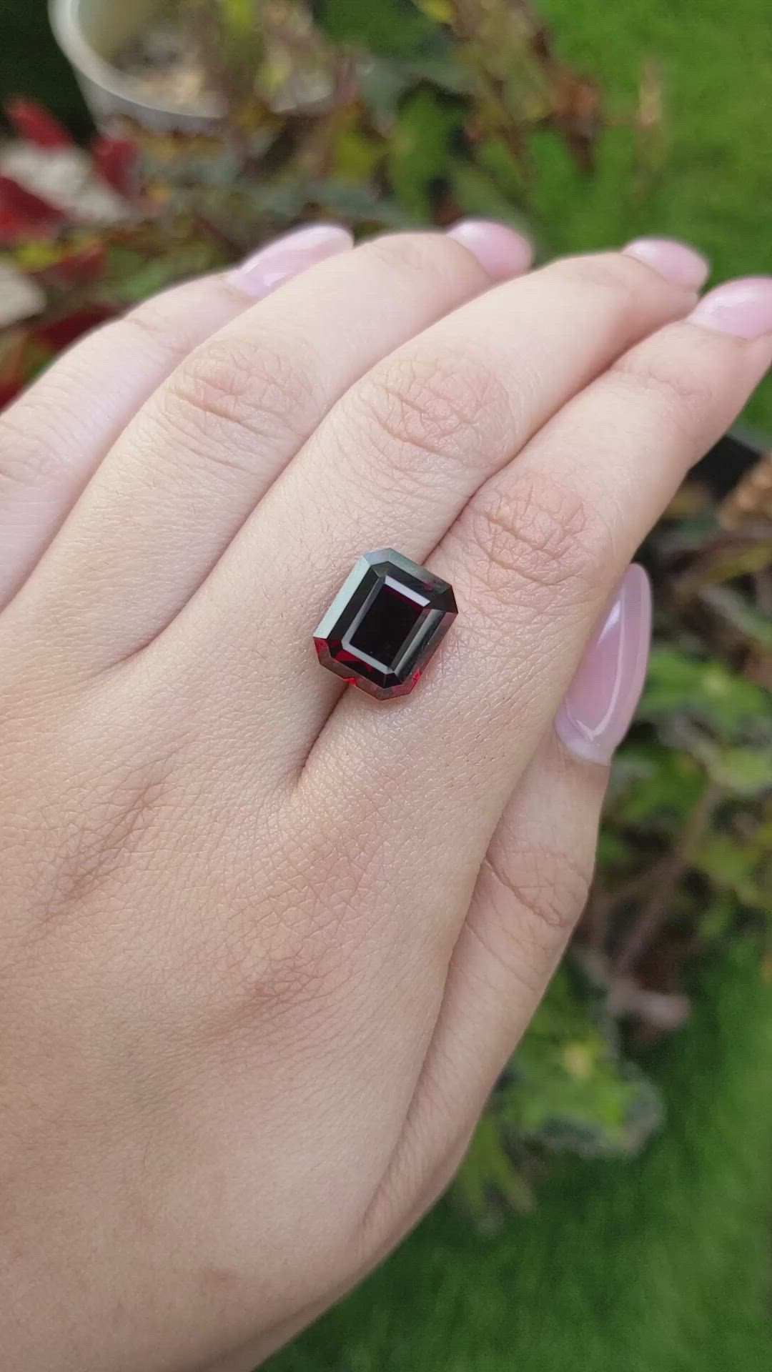 11.06 Ct. Red Garnet from Ceylon (Sri Lanka) Size Video