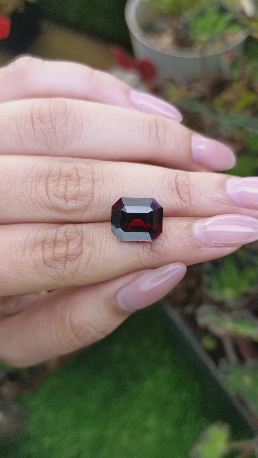 7.45 Ct. Red Garnet from Ceylon (Sri Lanka) Size Video