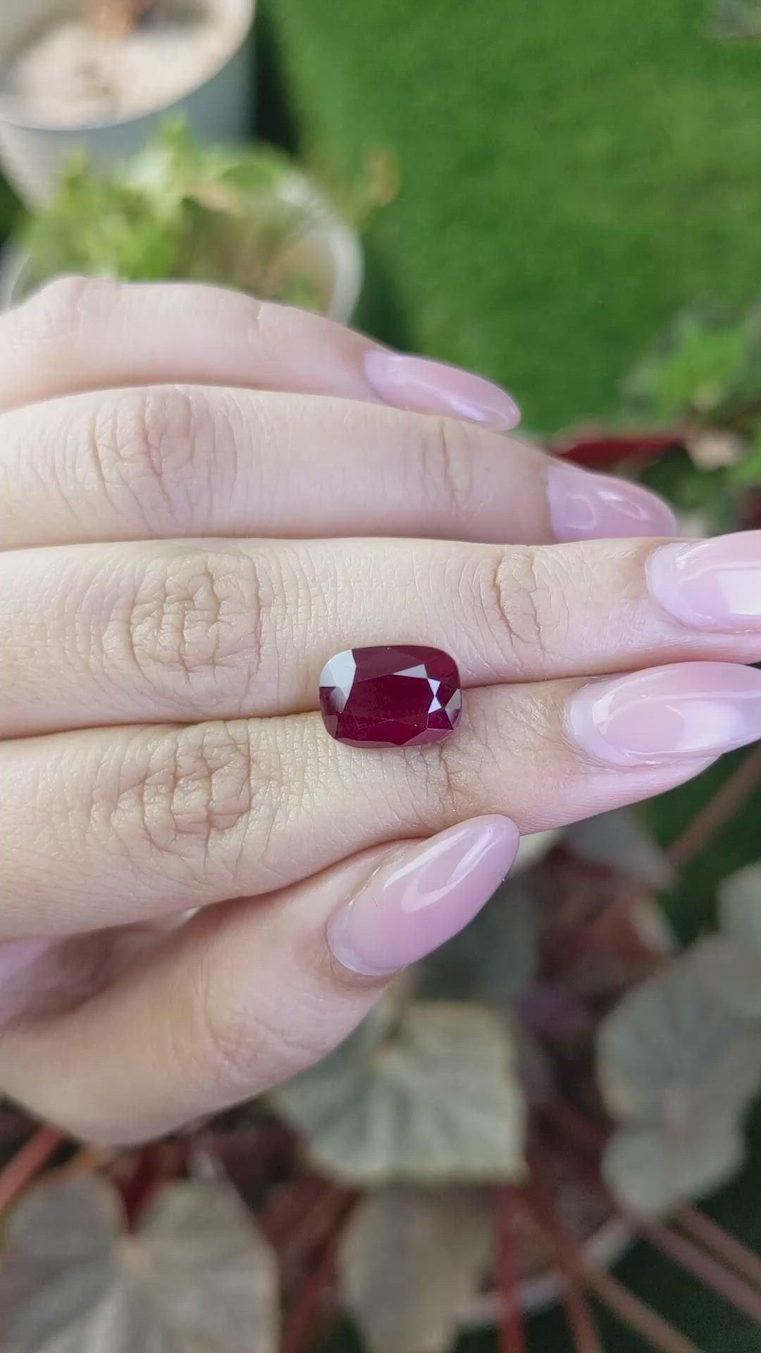 6.03 Ct. Red Garnet from Ceylon (Sri Lanka) Size Video