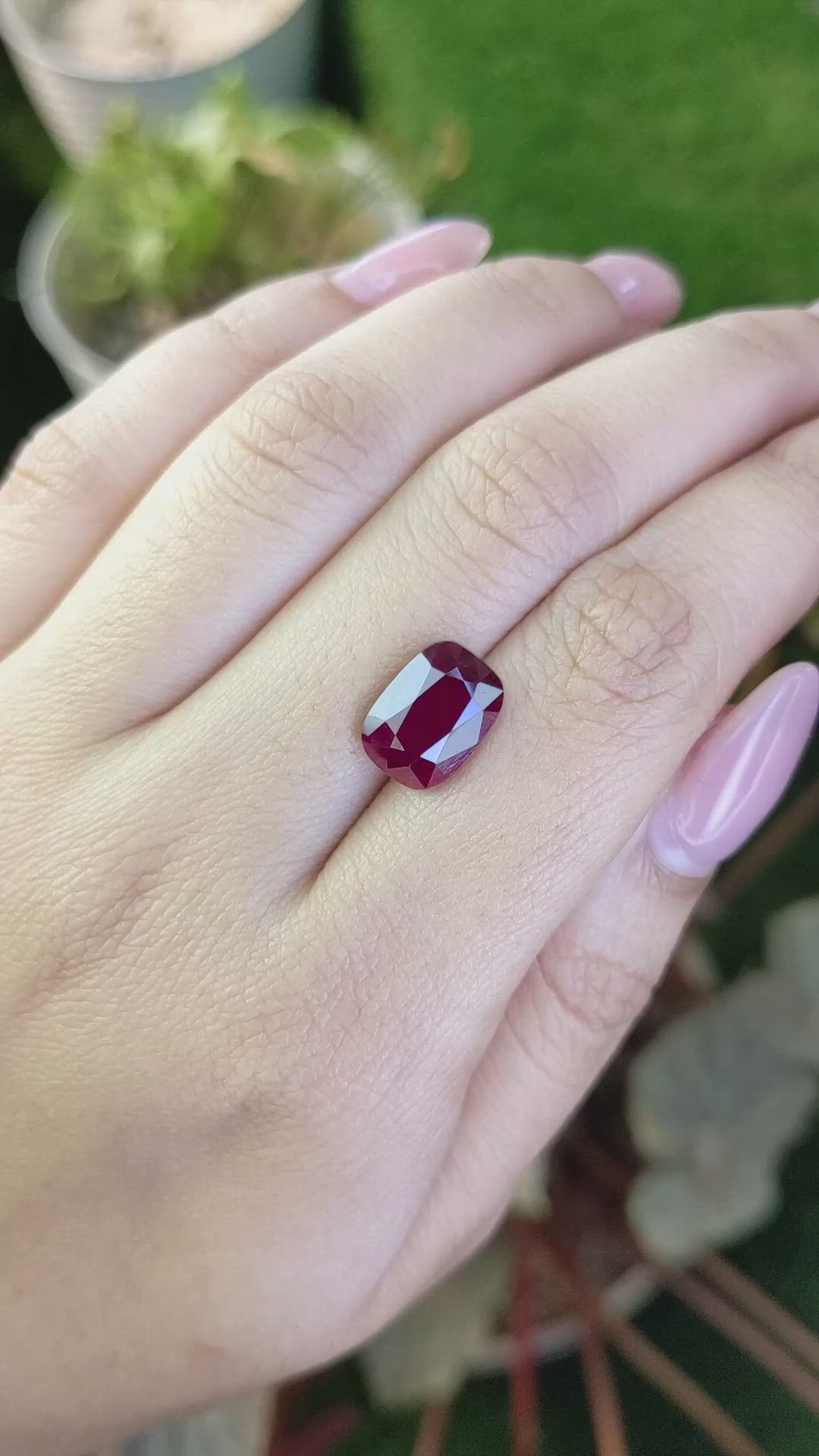 6.03 Ct. Red Garnet from Ceylon (Sri Lanka) Size Video