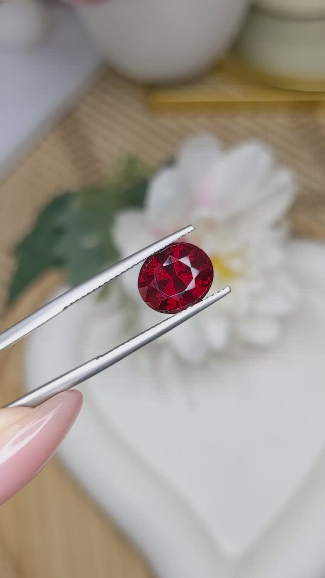 4.63 Ct. Red Garnet from Ceylon (Sri Lanka) Size Video