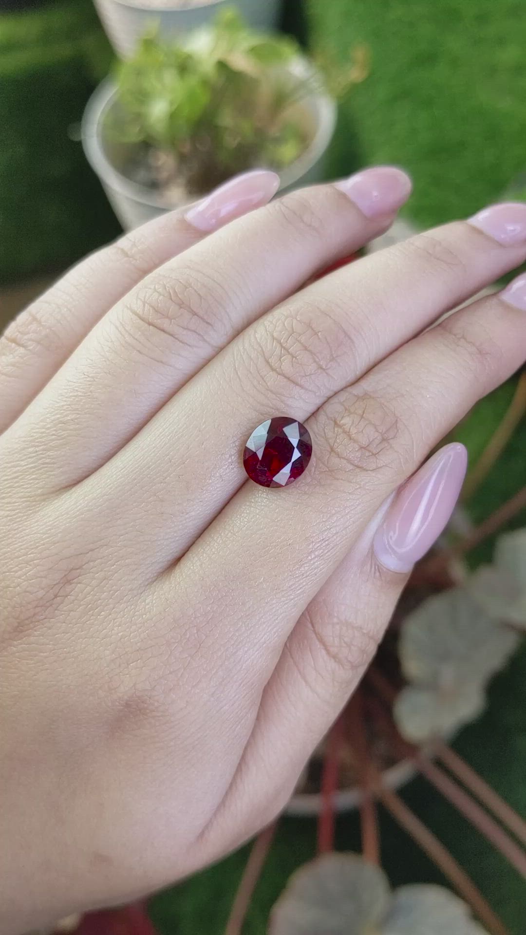 4.63 Ct. Red Garnet from Ceylon (Sri Lanka) Size Video