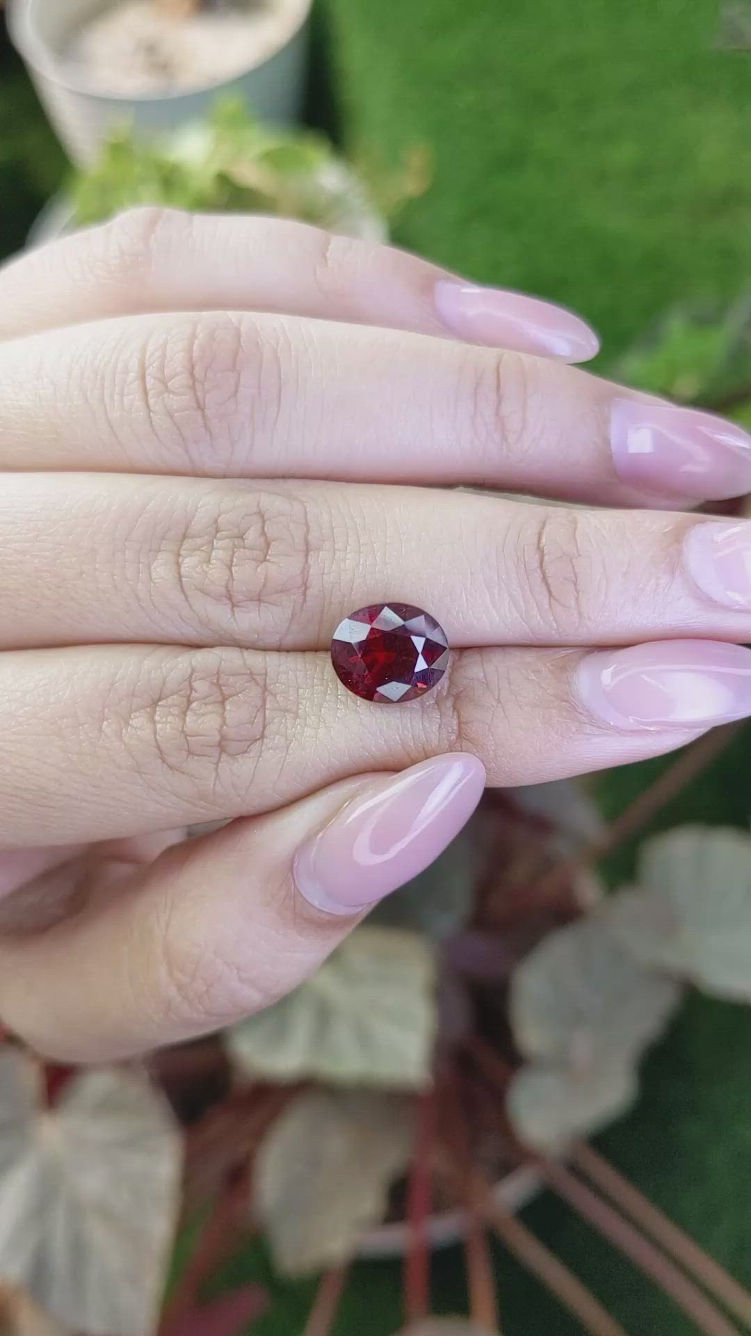 4.63 Ct. Red Garnet from Ceylon (Sri Lanka) Size Video