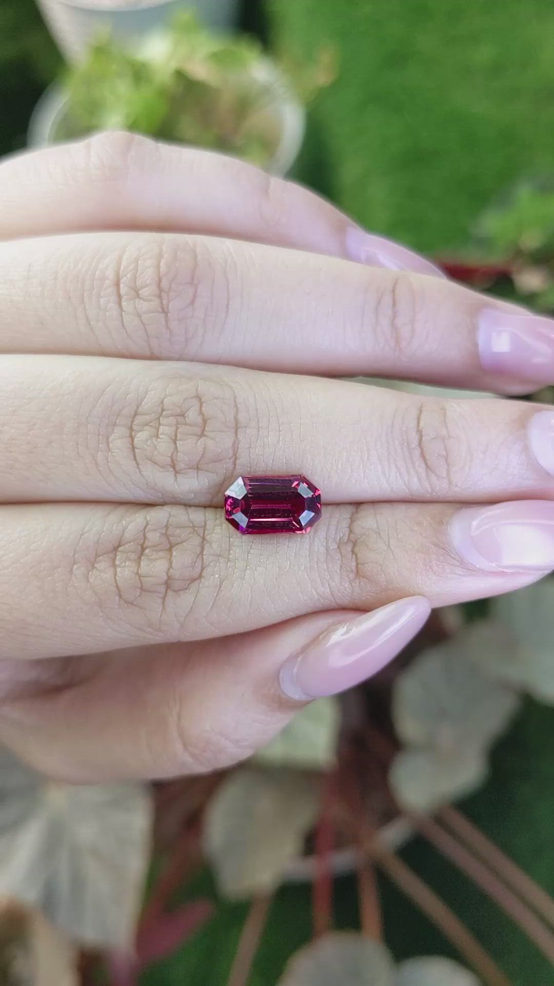 3.18 Ct. Purplish Pink Garnet from Ceylon (Sri Lanka) Size Video