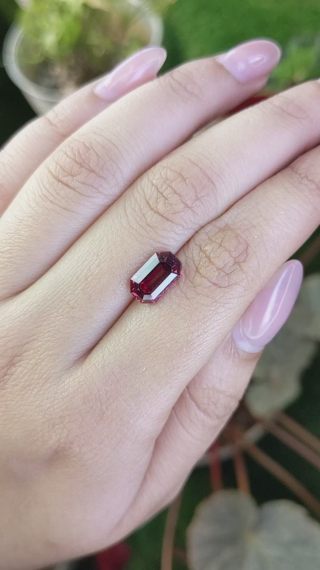 3.18 Ct. Purplish Pink Garnet from Ceylon (Sri Lanka) Size Video