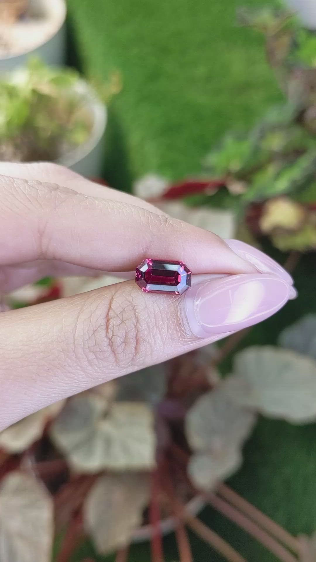 3.18 Ct. Purplish Pink Garnet from Ceylon (Sri Lanka) Size Video