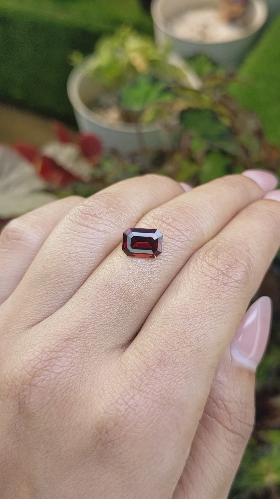 2.57 Ct. Red Garnet from Ceylon (Sri Lanka) Size Video