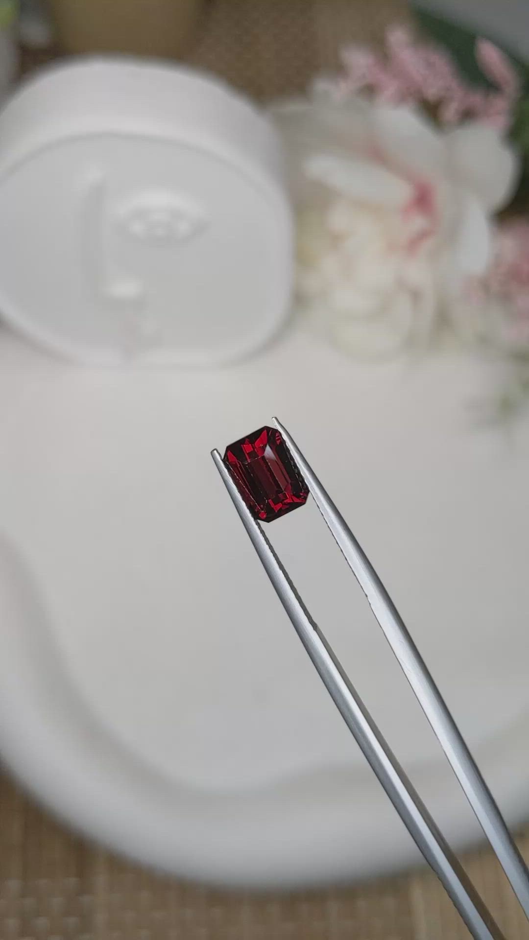 2.65 Ct. Red Garnet from Ceylon (Sri Lanka) Size Video