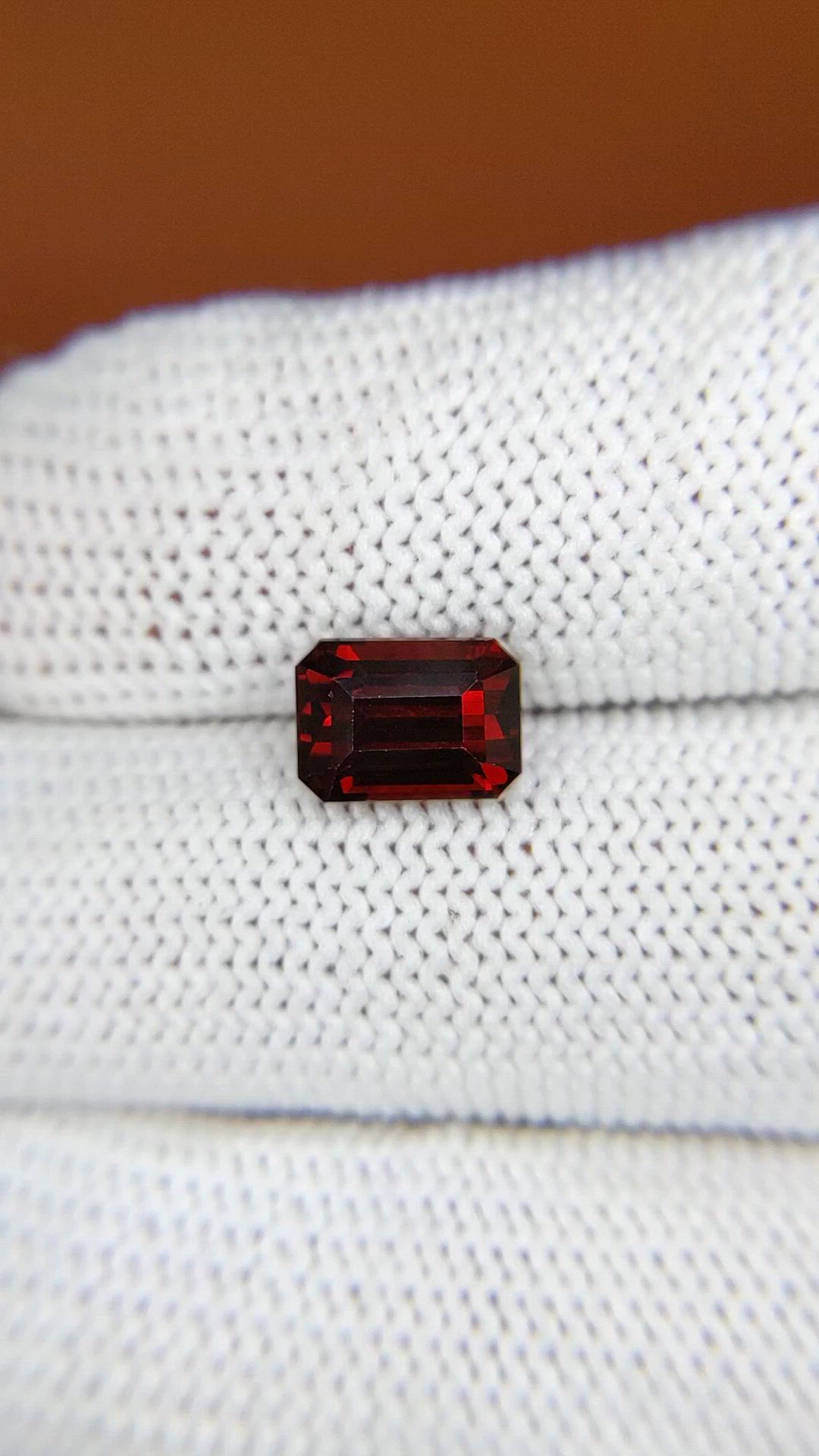 2.65 Ct. Red Garnet from Ceylon (Sri Lanka) Size Video