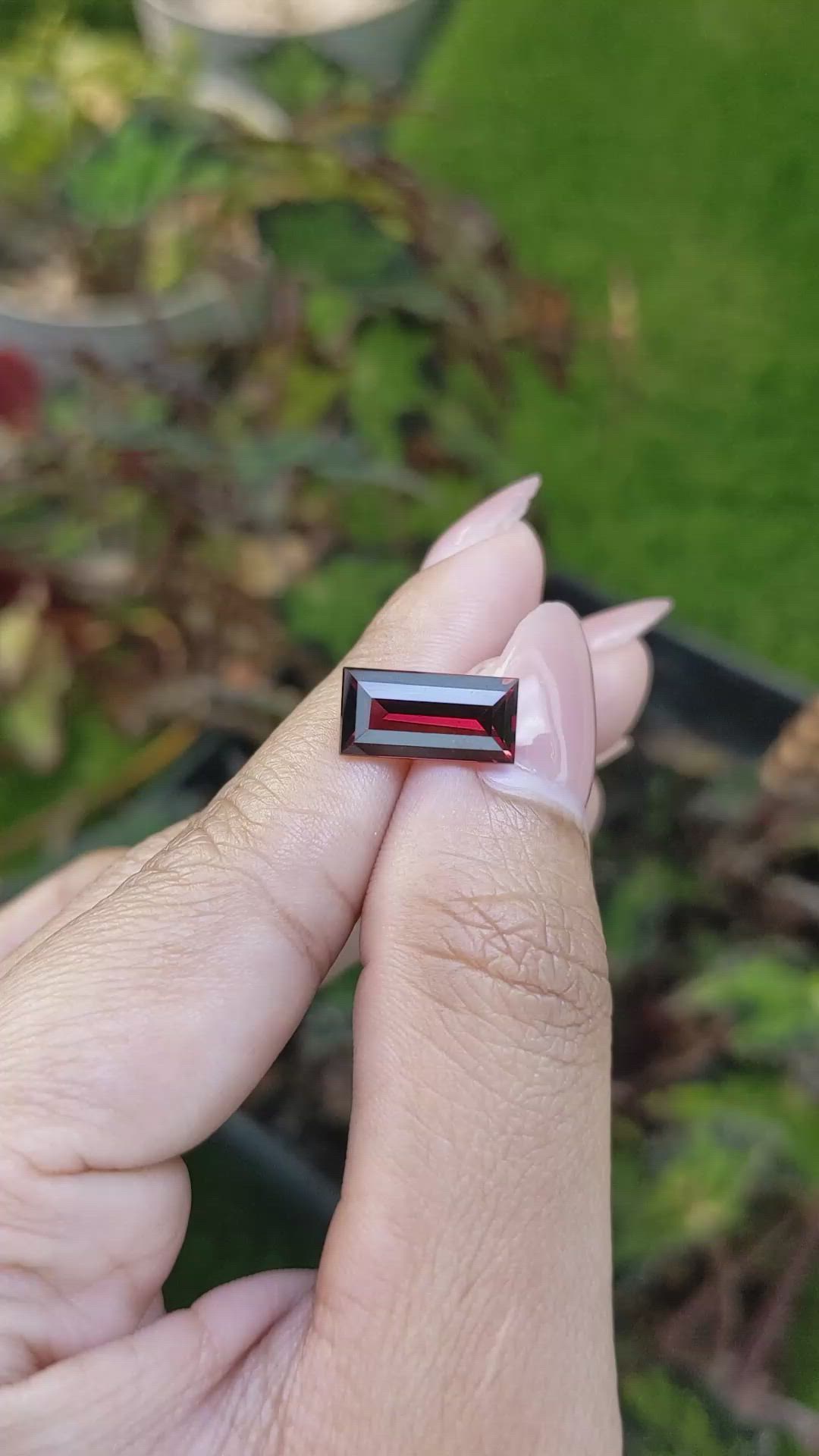 3.68 Ct. Red Garnet from Ceylon (Sri Lanka) Size Video