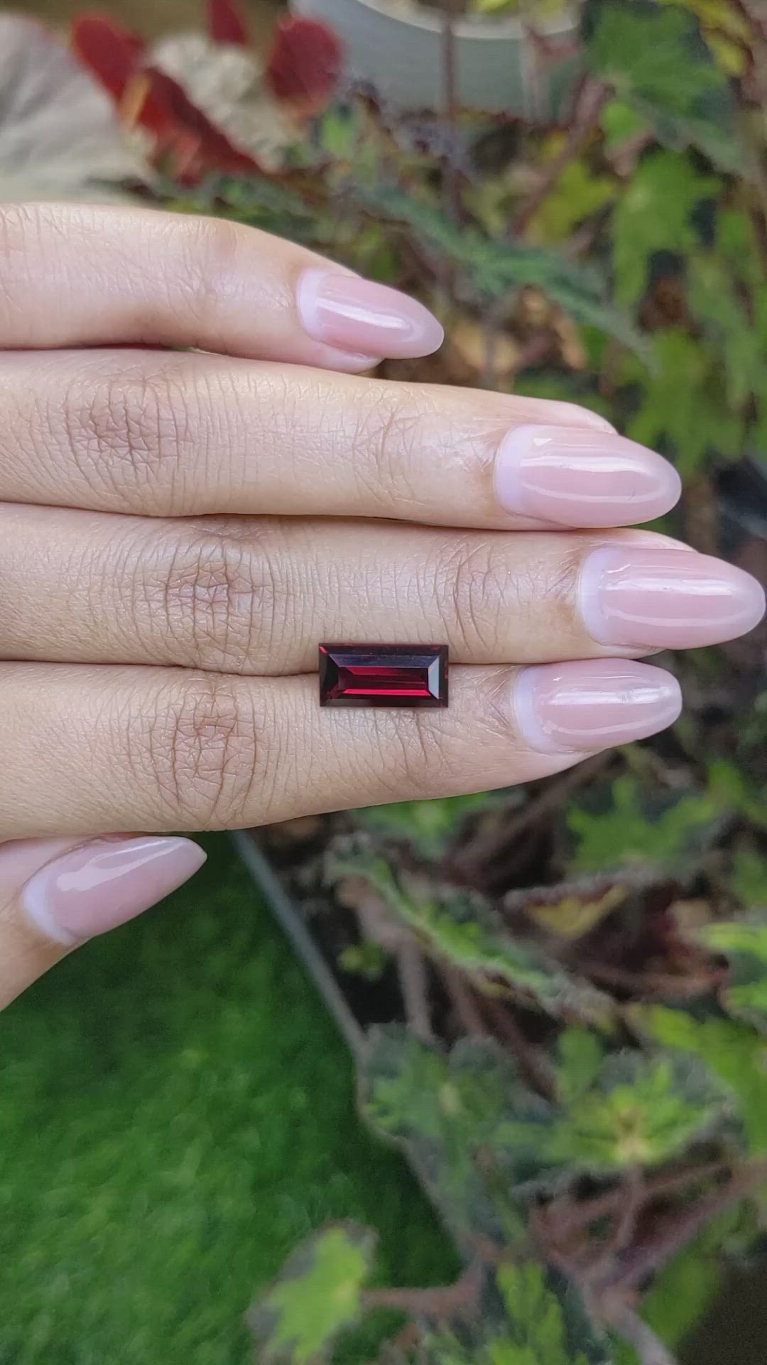 3.68 Ct. Red Garnet from Ceylon (Sri Lanka) Size Video