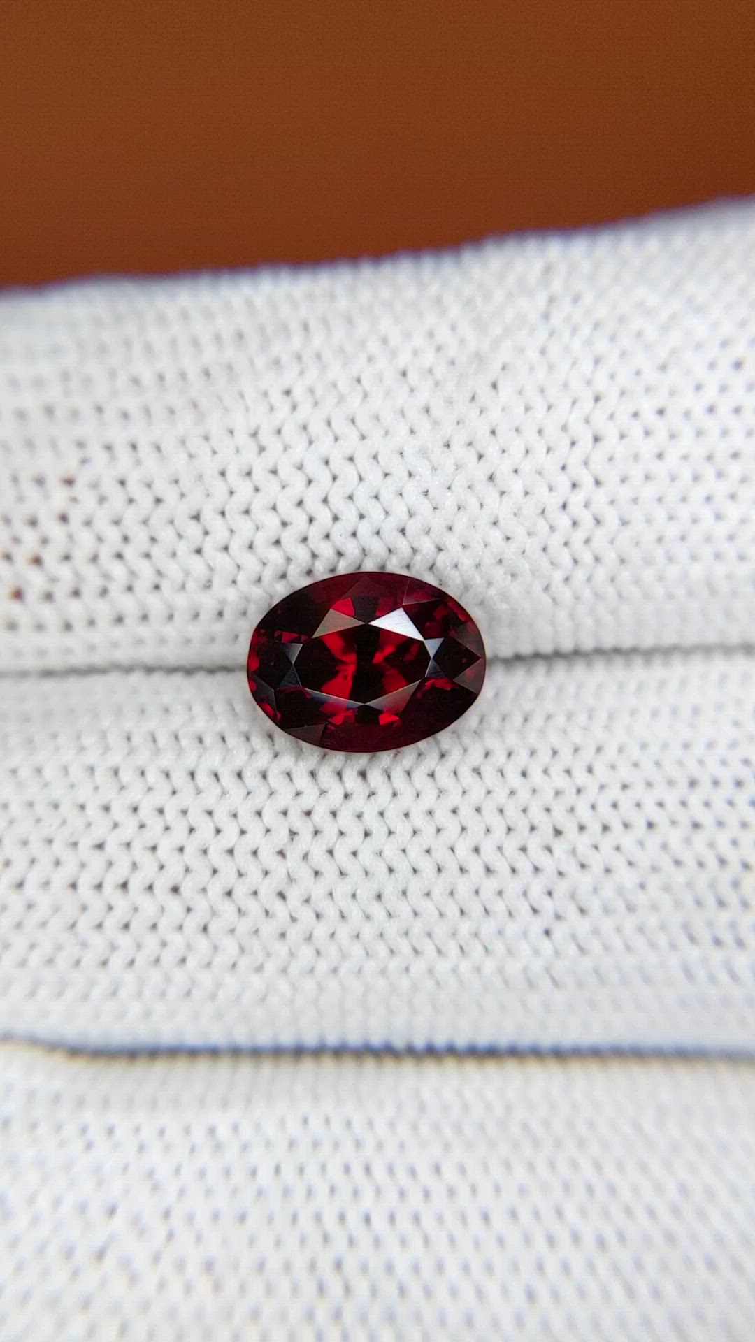 2.86 Ct. Red Garnet from Ceylon (Sri Lanka) Size Video