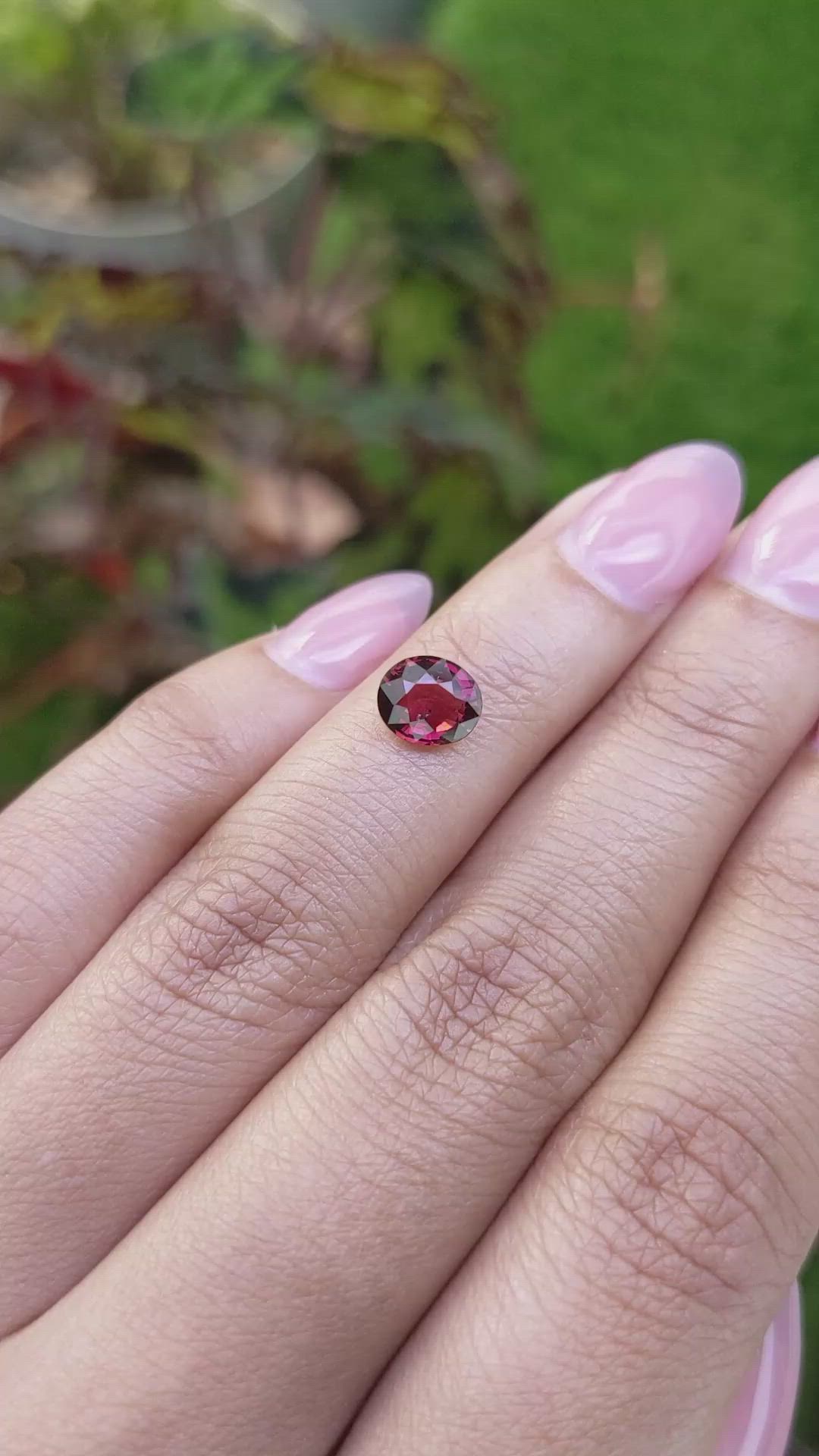 1.27 Ct. Red Rhodolite Garnet from Mozambique Size Video