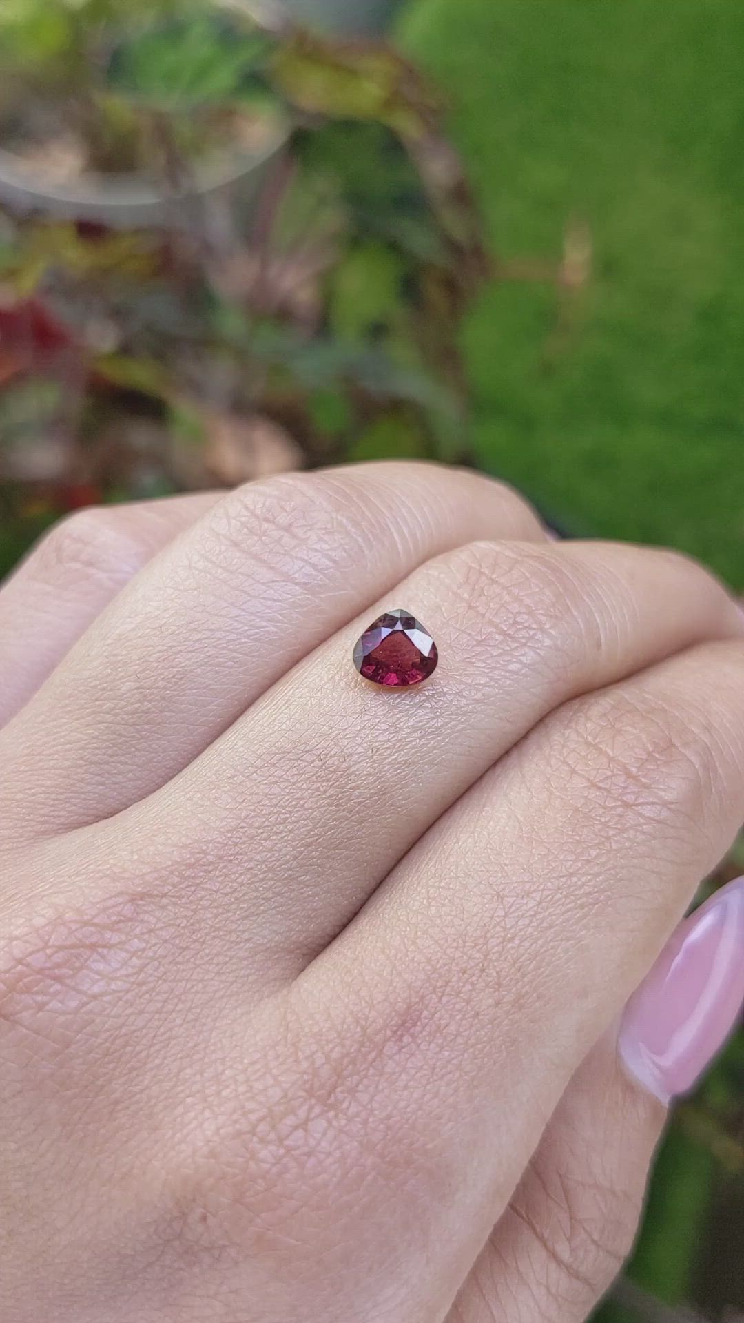 0.98 Ct. Purplish Red Rhodolite Garnet from Mozambique Size Video