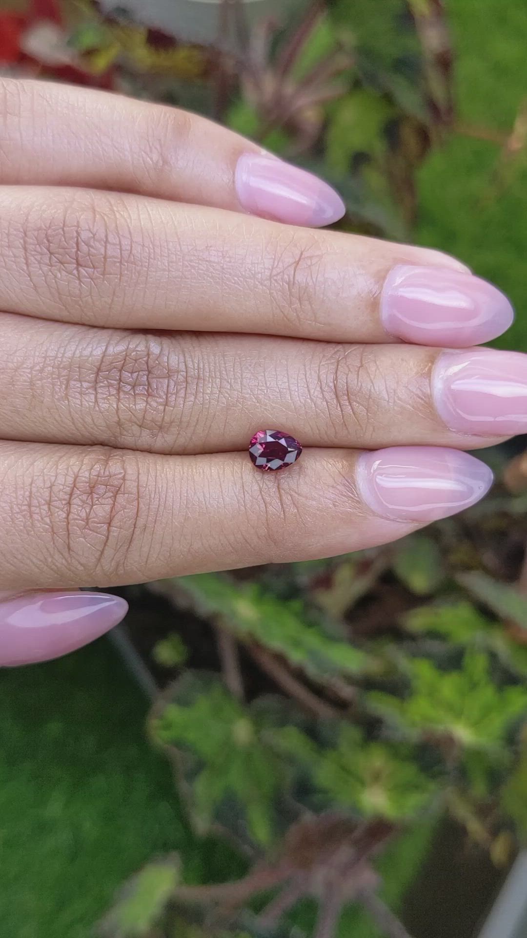 1.00 Ct. Red Rhodolite Garnet from Mozambique Size Video