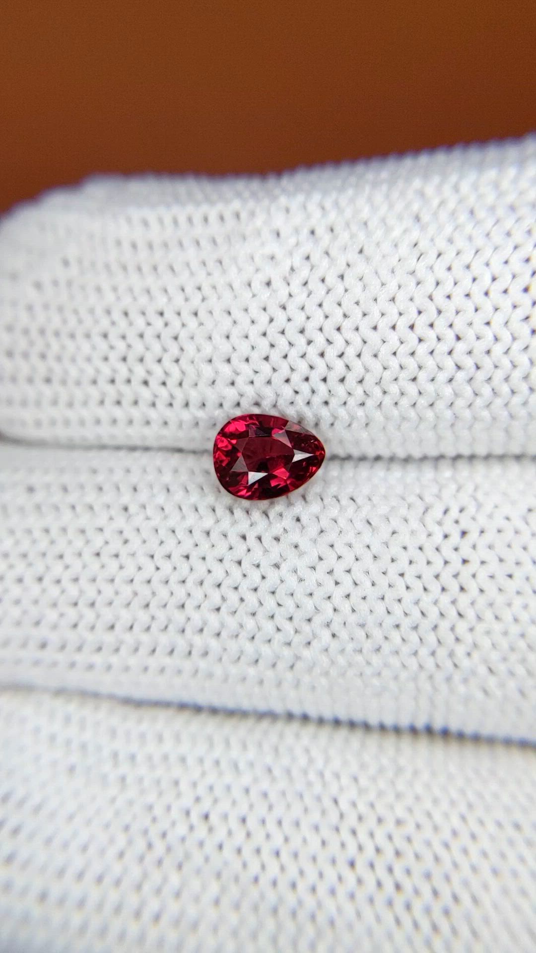 1.00 Ct. Red Rhodolite Garnet from Mozambique Size Video
