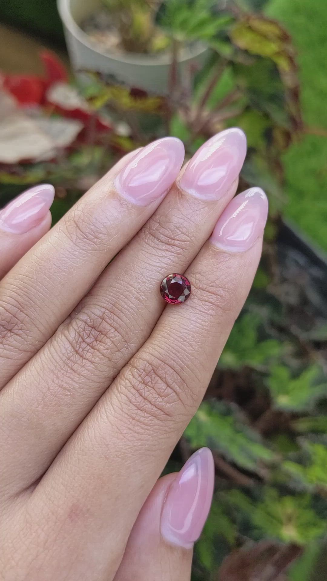1.35 Ct. Red Rhodolite Garnet from Mozambique Size Video