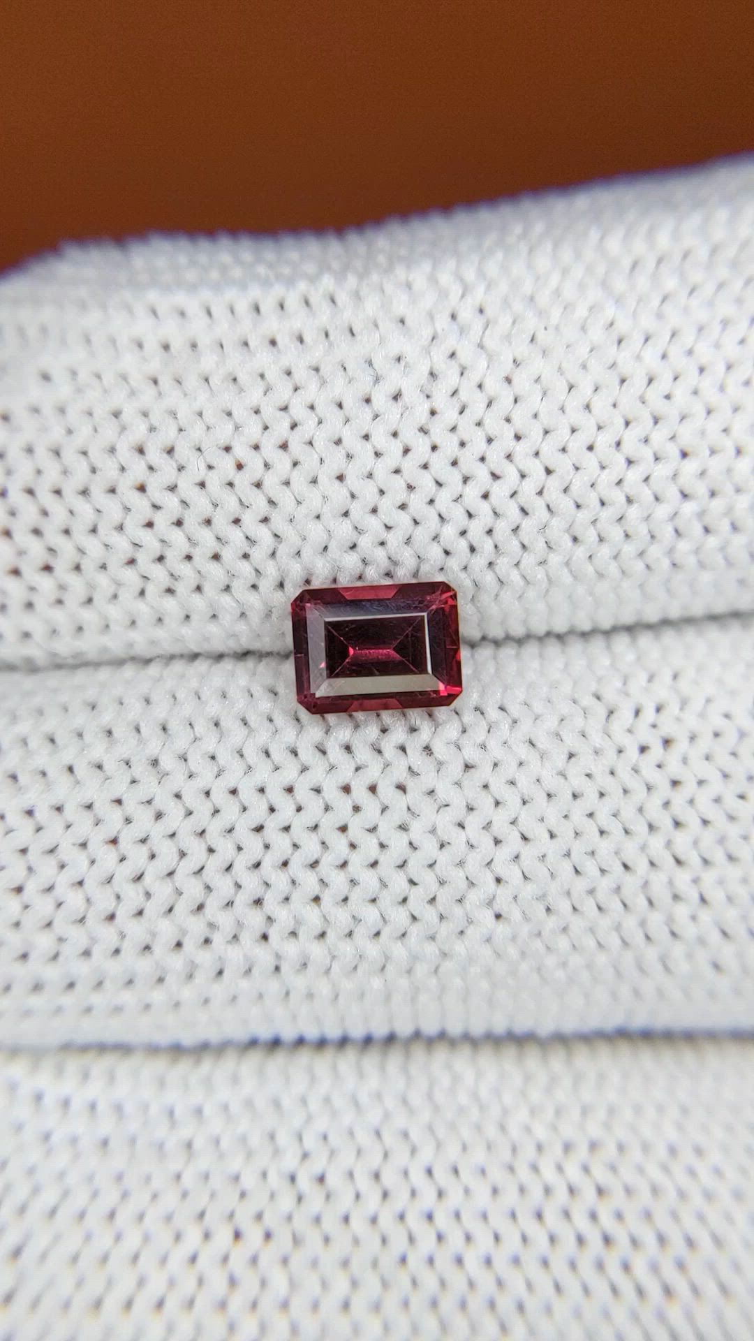 1.02 Ct. Pinkish Purple Rhodolite Garnet from Mozambique Size Video