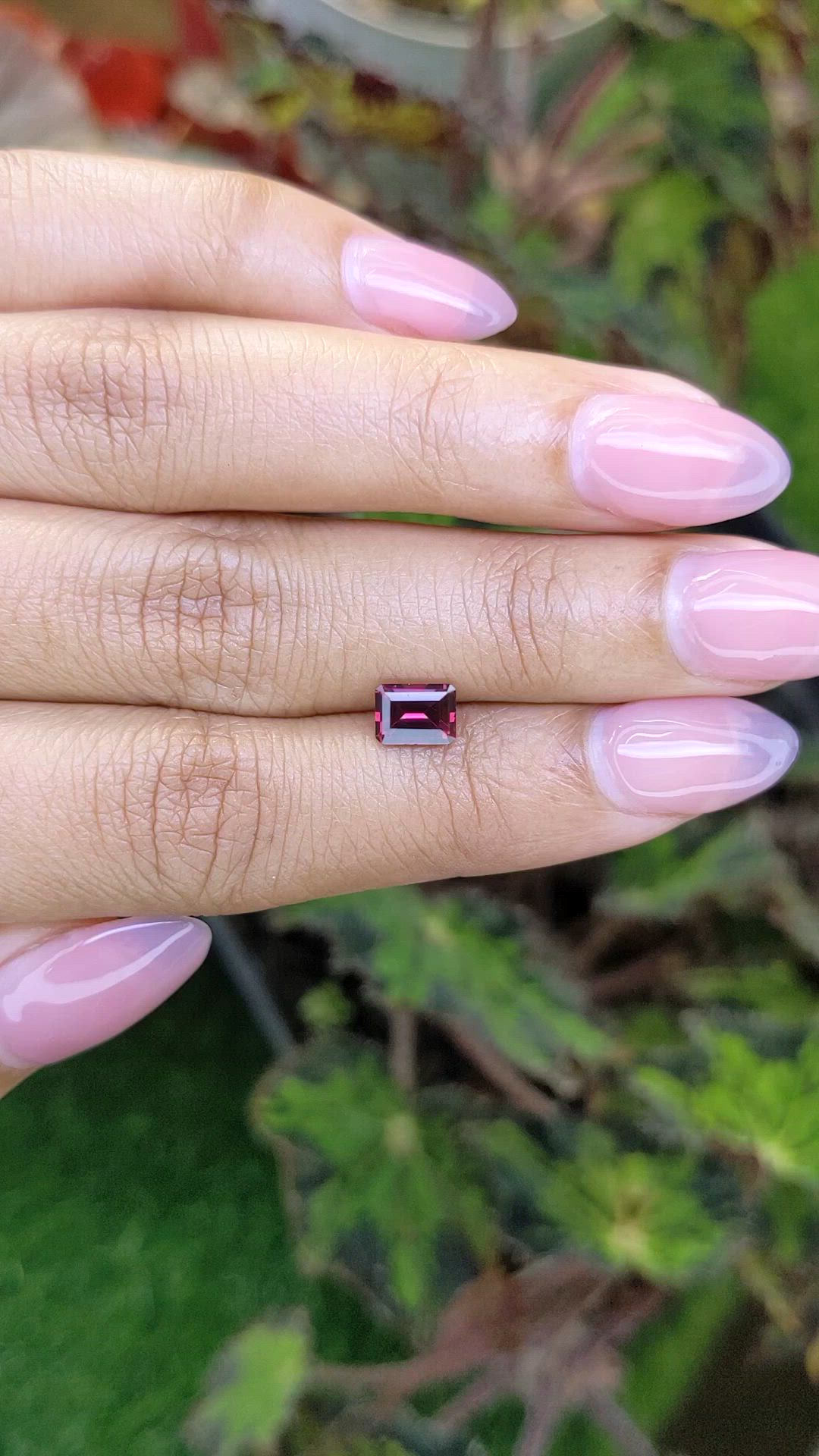 1.02 Ct. Pinkish Purple Rhodolite Garnet from Mozambique Size Video
