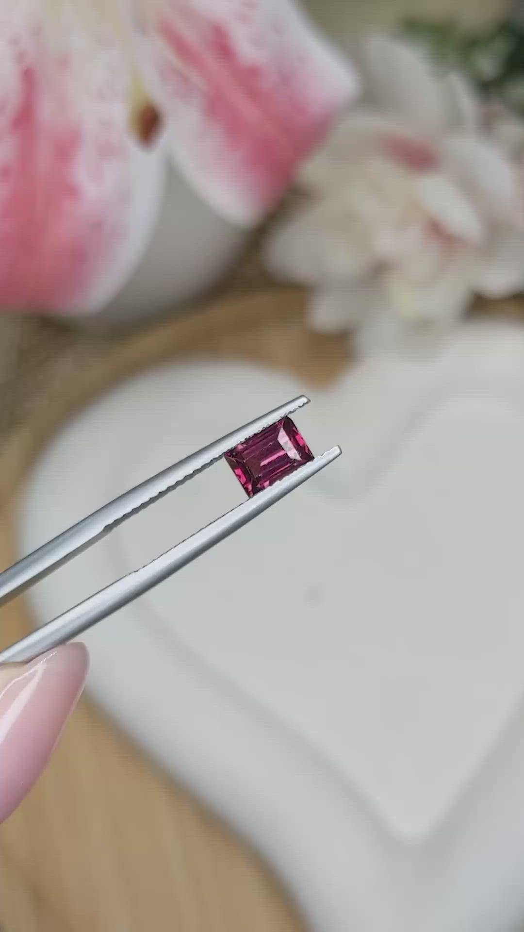 1.01 Ct. Purplish Red Rhodolite Garnet from Mozambique Size Video
