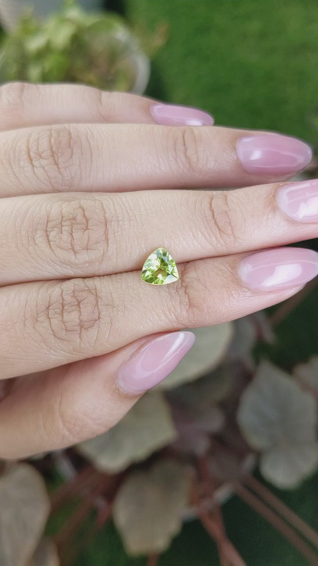 1.03 Ct. Yellowish Green Peridot from Pakistan Size Video