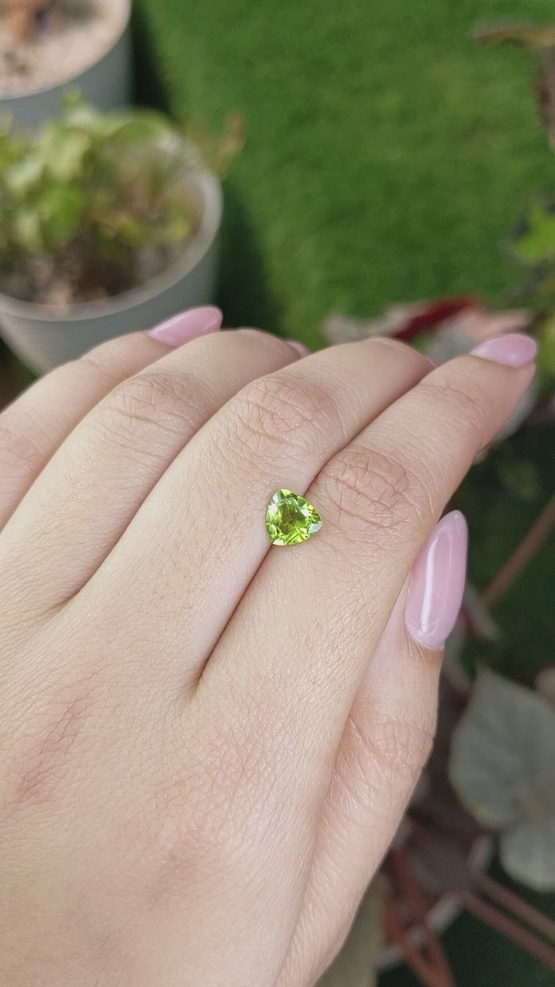 1.10 Ct. Yellowish Green Peridot from Pakistan Size Video
