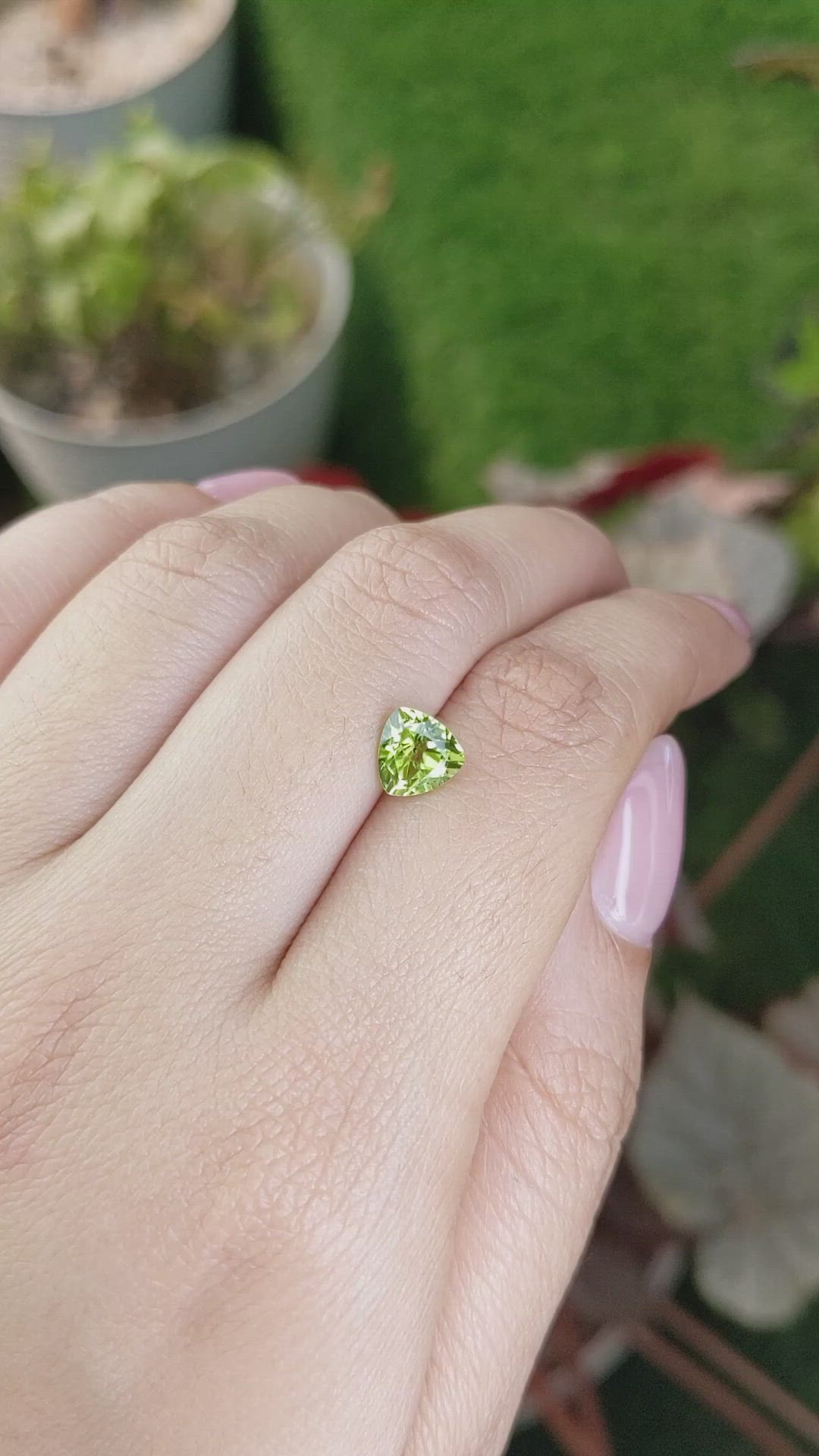 1.37 Ct. Green (Lime Green) Peridot from Pakistan Size Video
