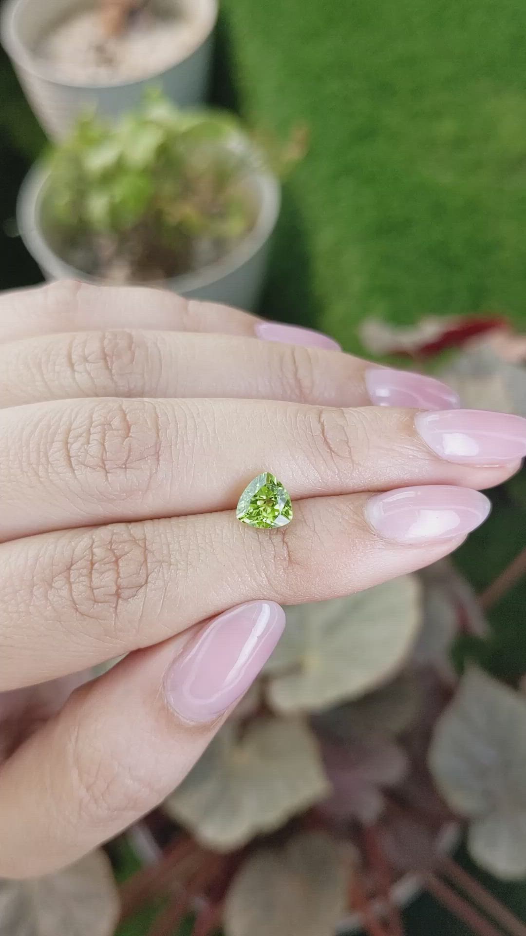 1.37 Ct. Green (Lime Green) Peridot from Pakistan Size Video