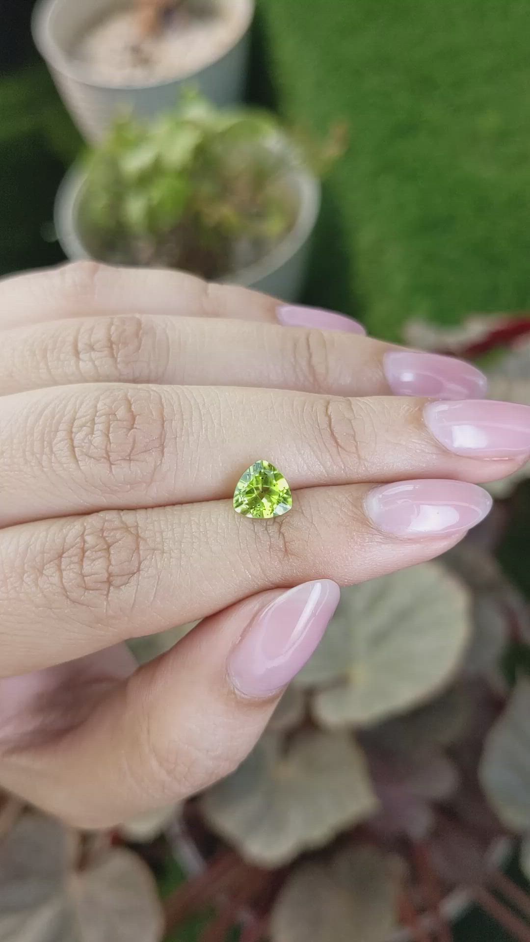 1.33 Ct. Yellowish Green Peridot from Pakistan Size Video