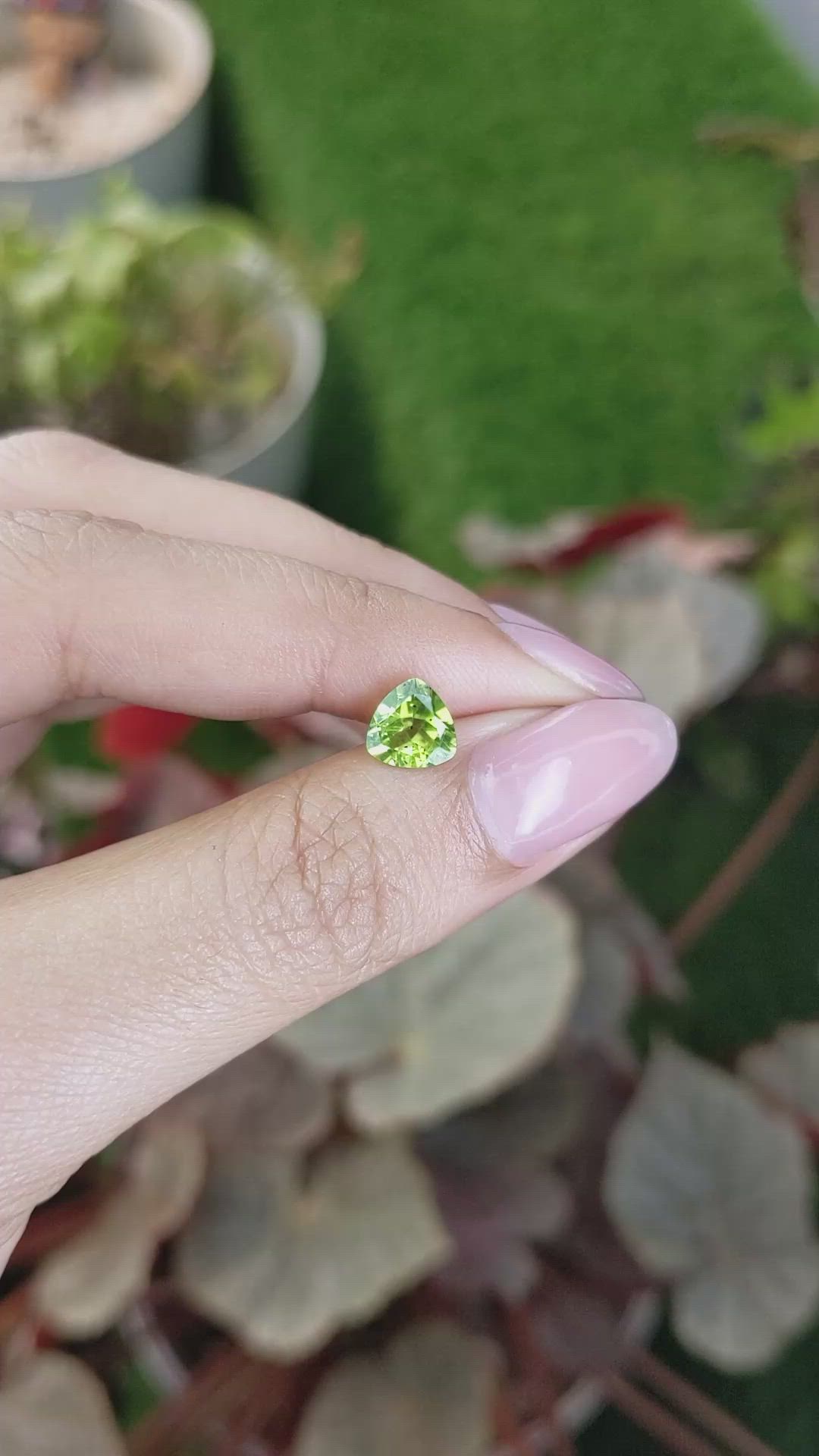 1.33 Ct. Yellowish Green Peridot from Pakistan Size Video